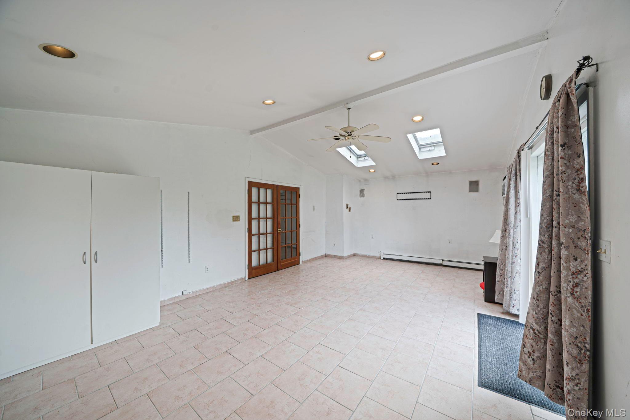 68 Myles Avenue Property Photo 28