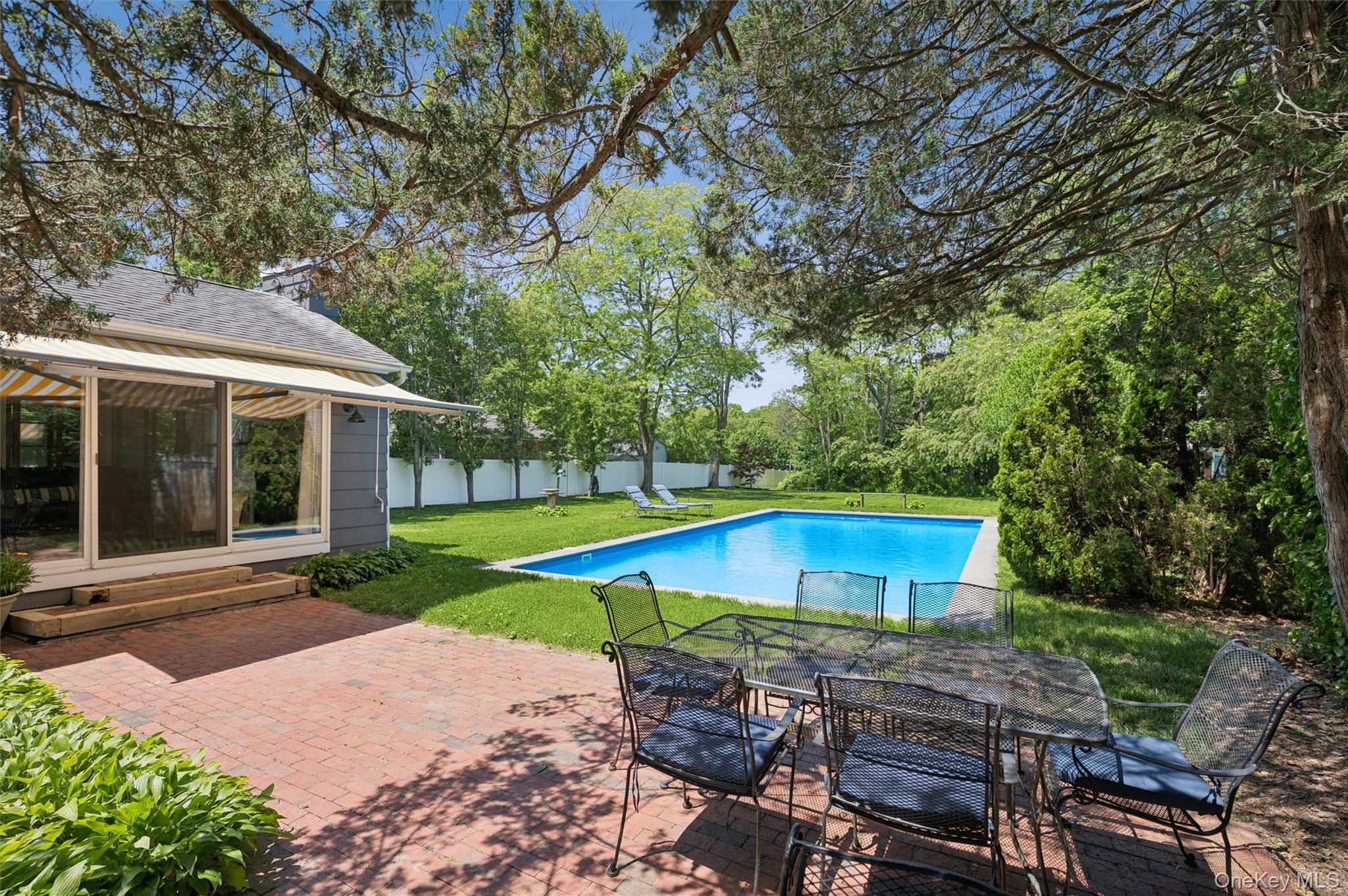 16 Union Avenue Property Photo 23