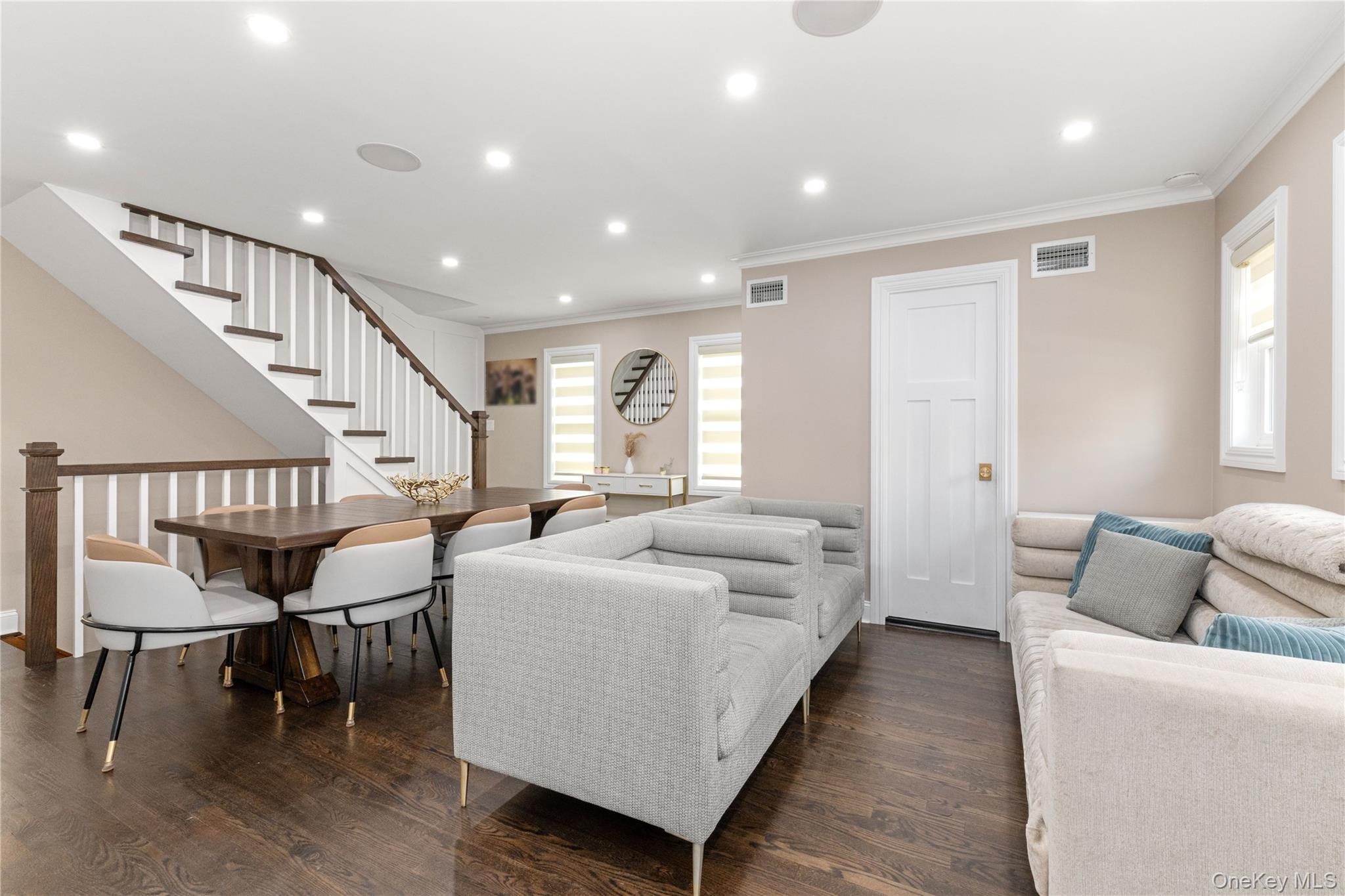 1666 Seagirt Boulevard Property Photo 3