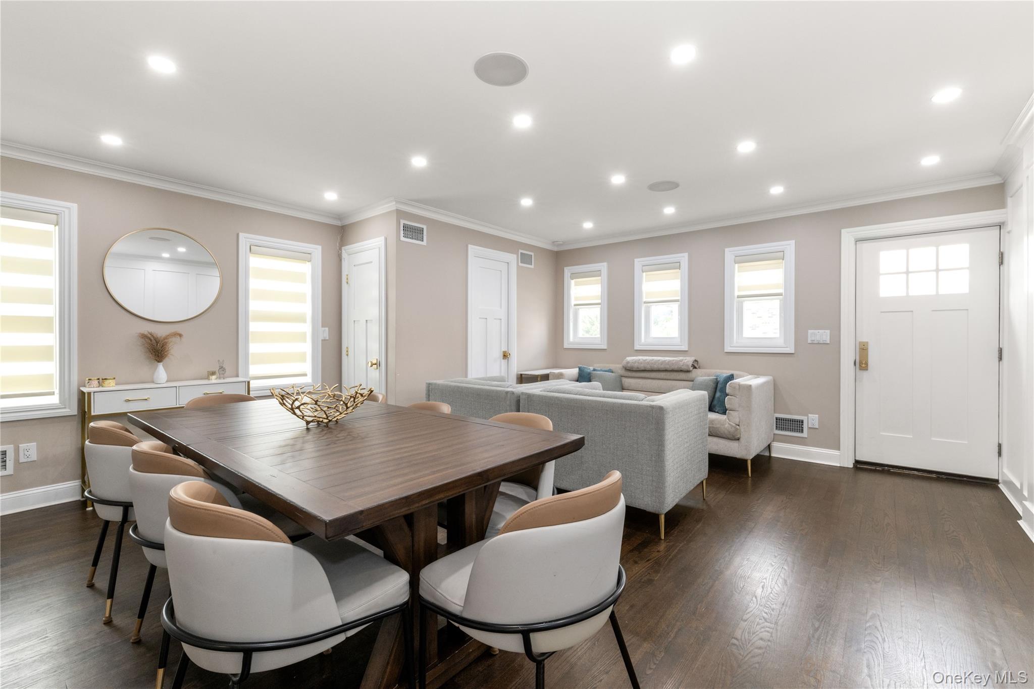 1666 Seagirt Boulevard Property Photo 4