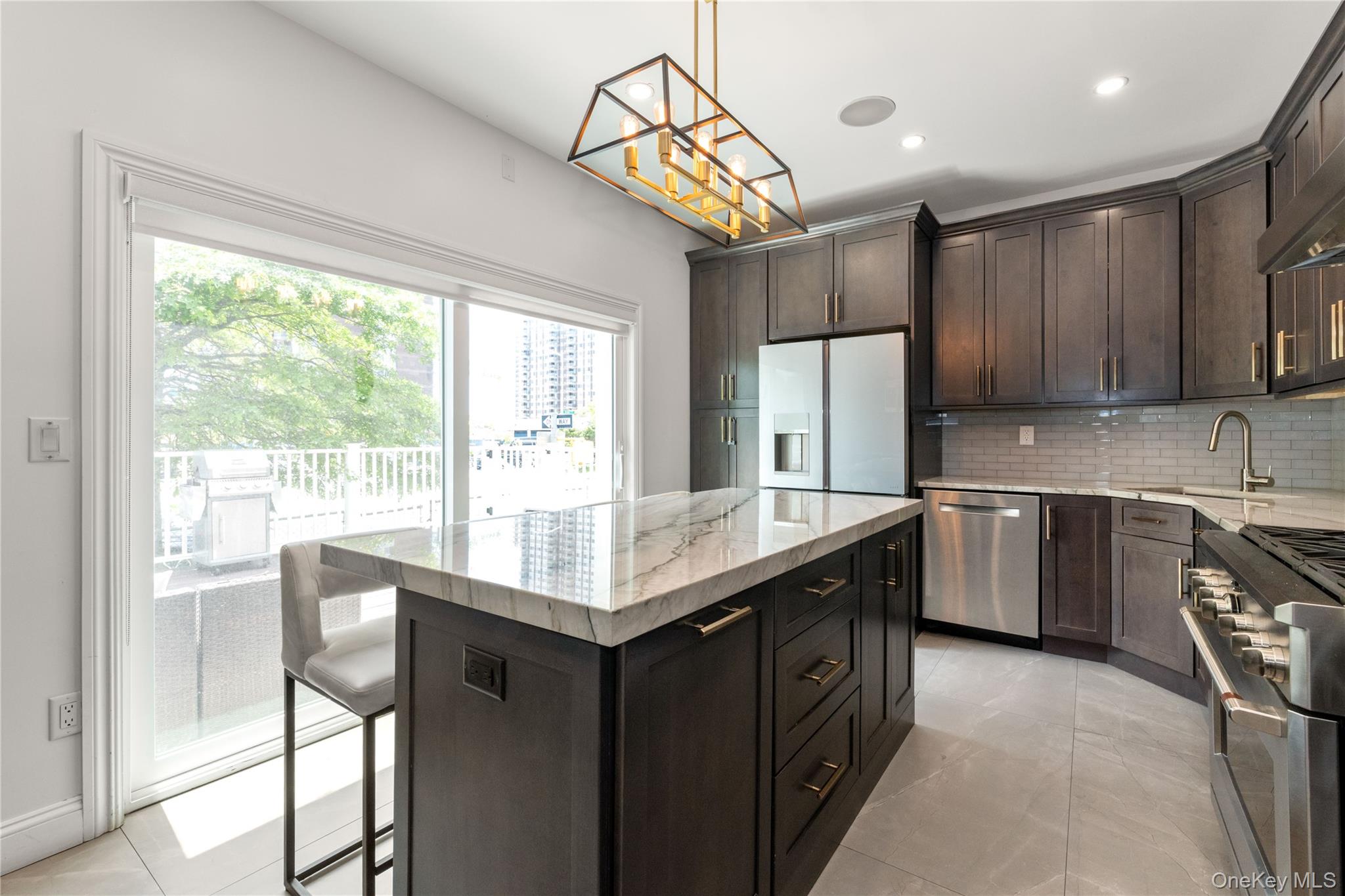 1666 Seagirt Boulevard Property Photo 6