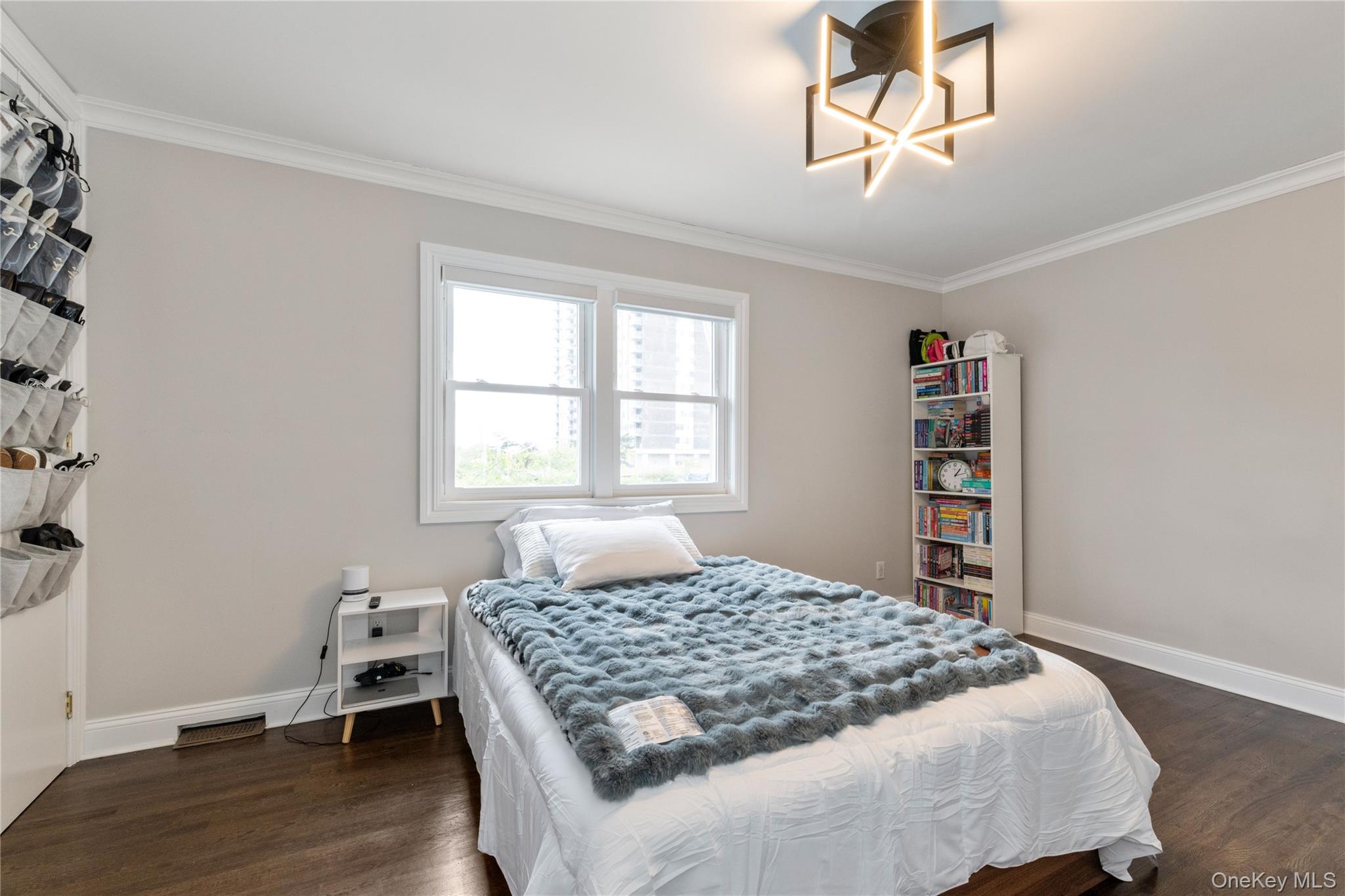 1666 Seagirt Boulevard Property Photo 8