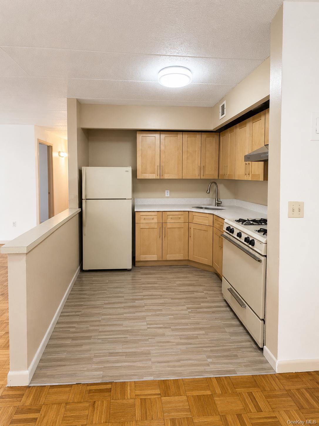 134-46 Maple Avenue 5b Property Photo 7