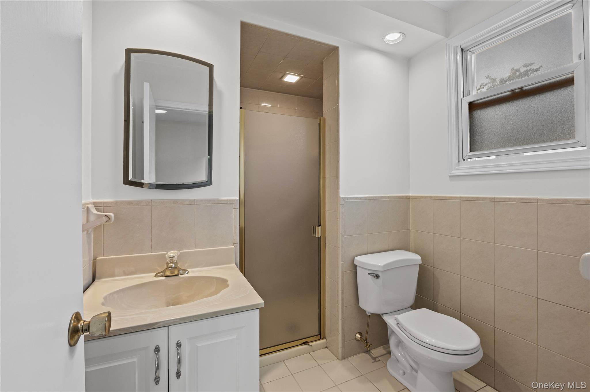 2500 Centre Avenue Property Photo 17