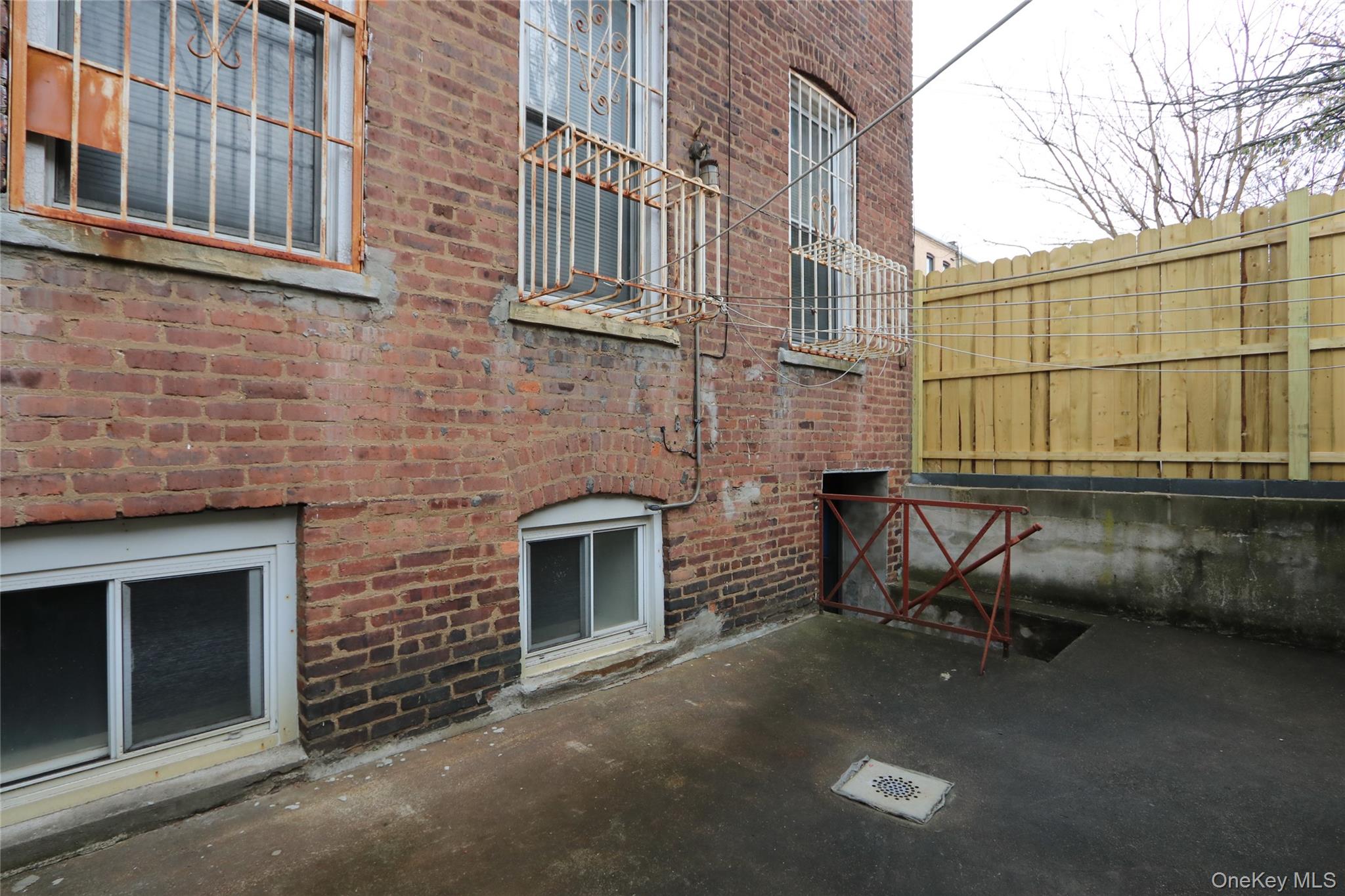 314 Senator Street Property Photo 2