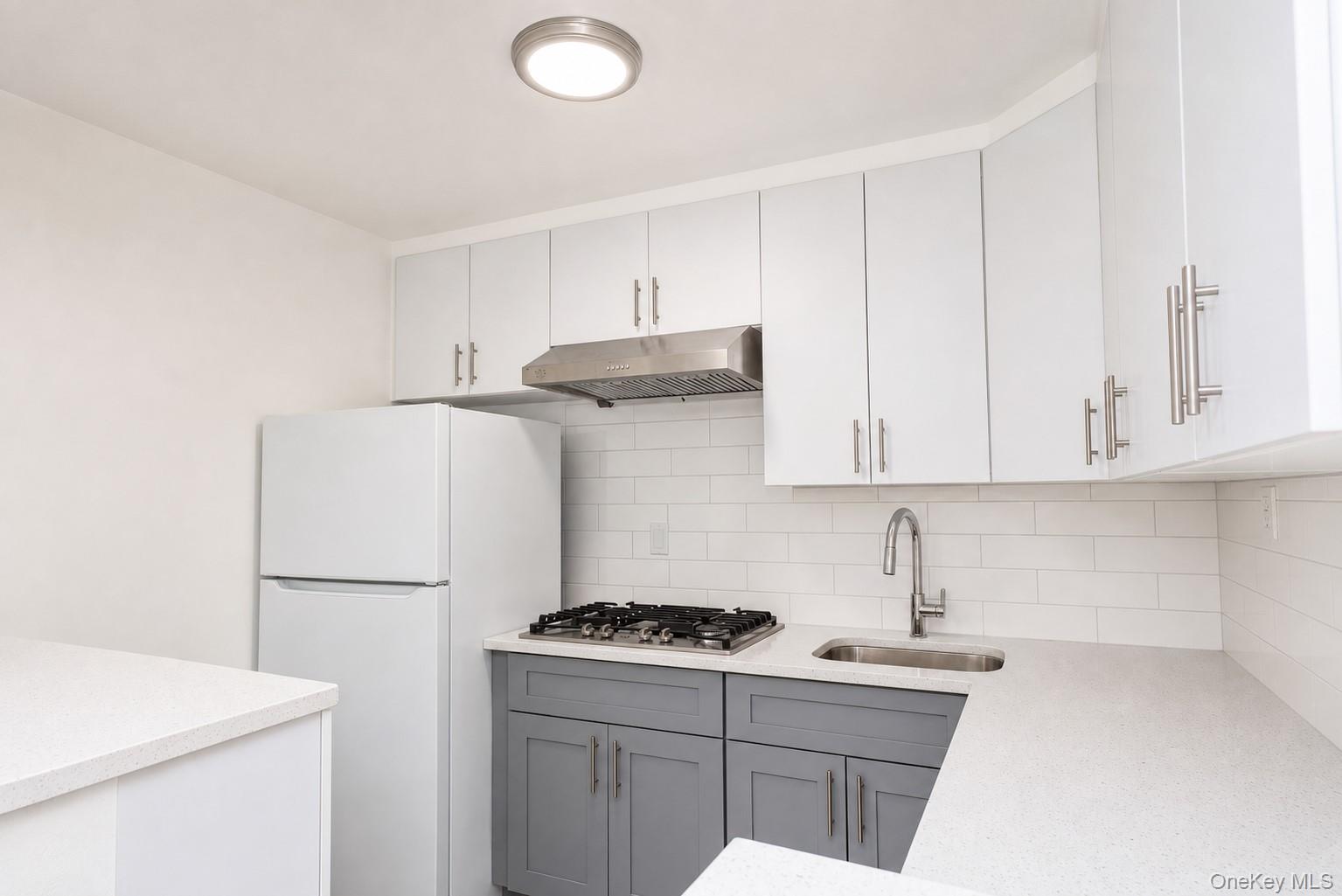 42-26 81st Street 7i Property Photo 3
