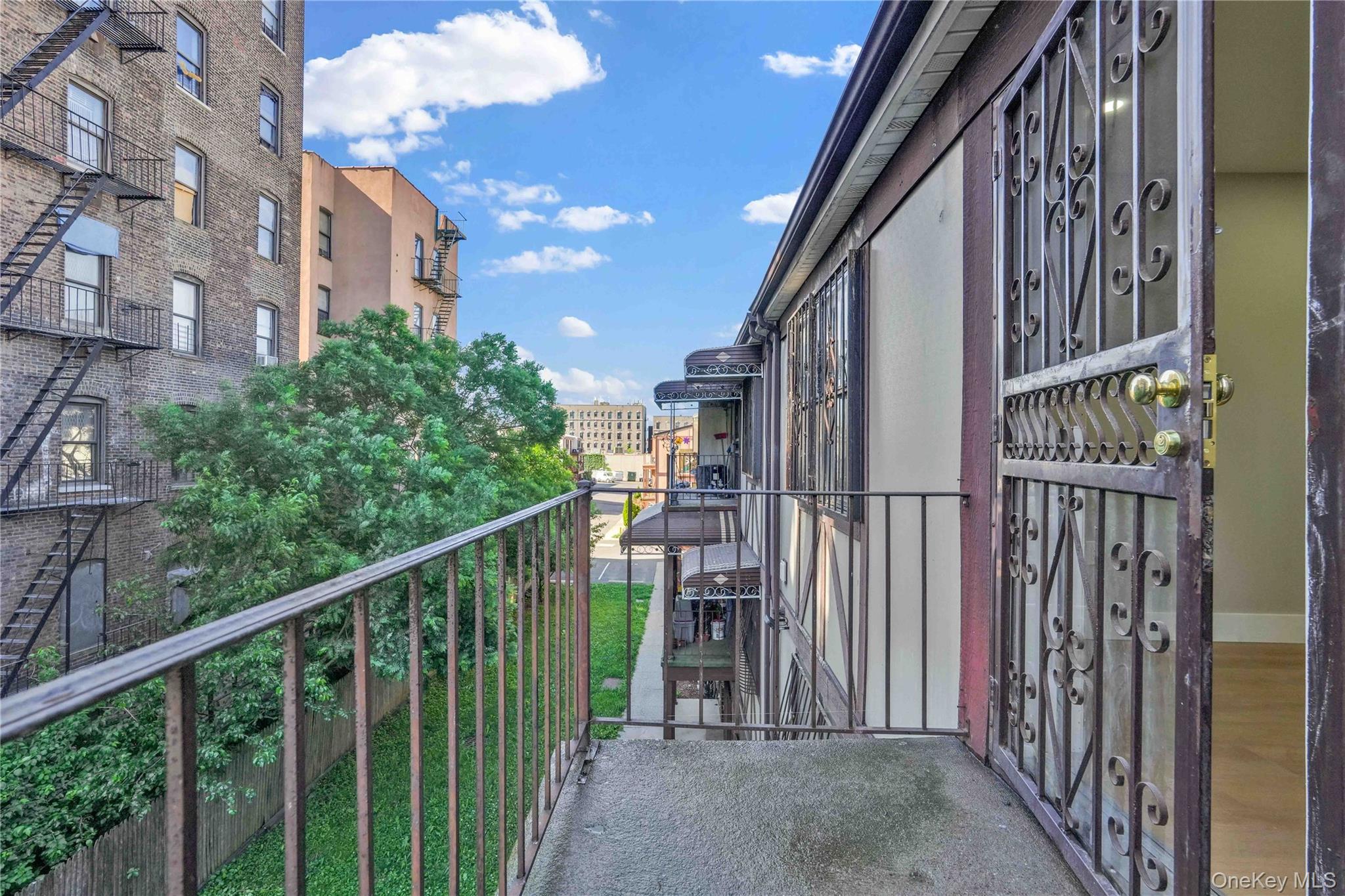 936 Union Avenue C Property Photo 1