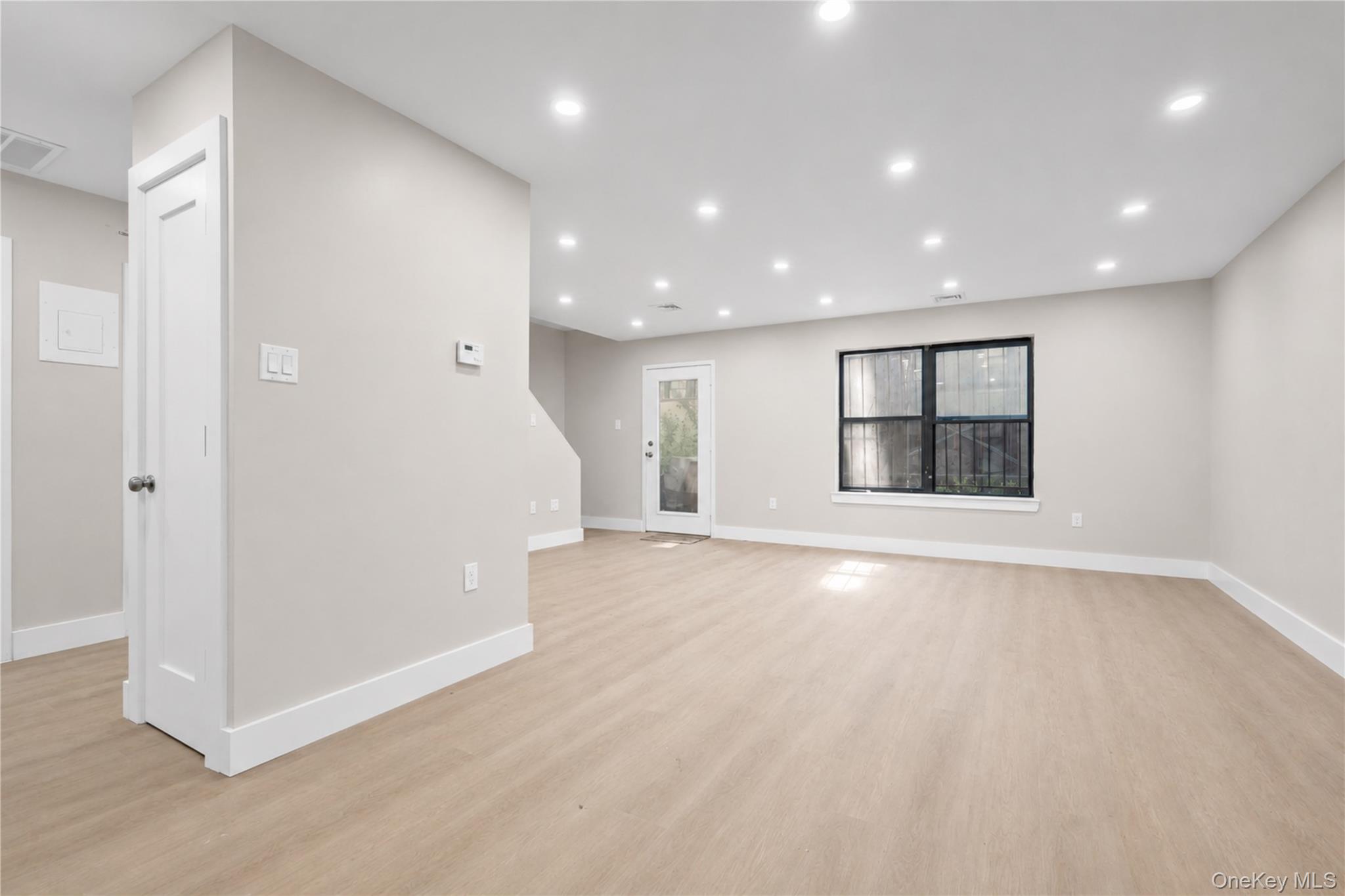 936 Union Avenue C Property Photo 6