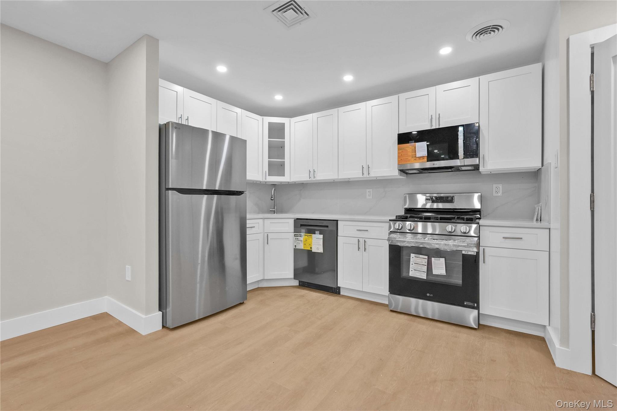 936 Union Avenue C Property Photo 9