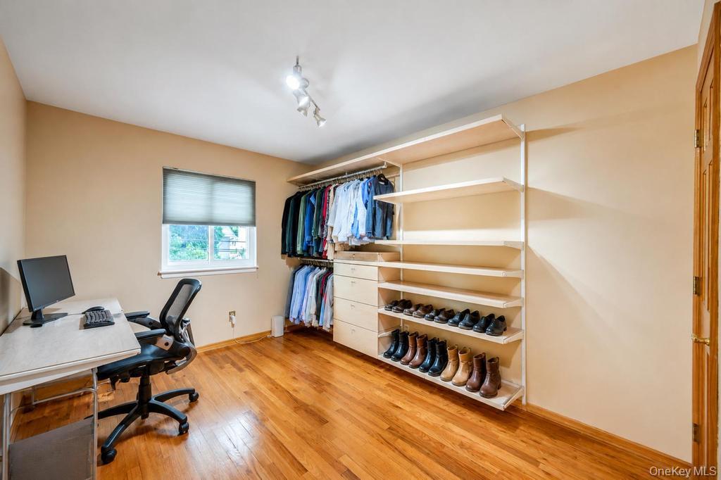 372 Hungry Harbor Road Property Photo 18