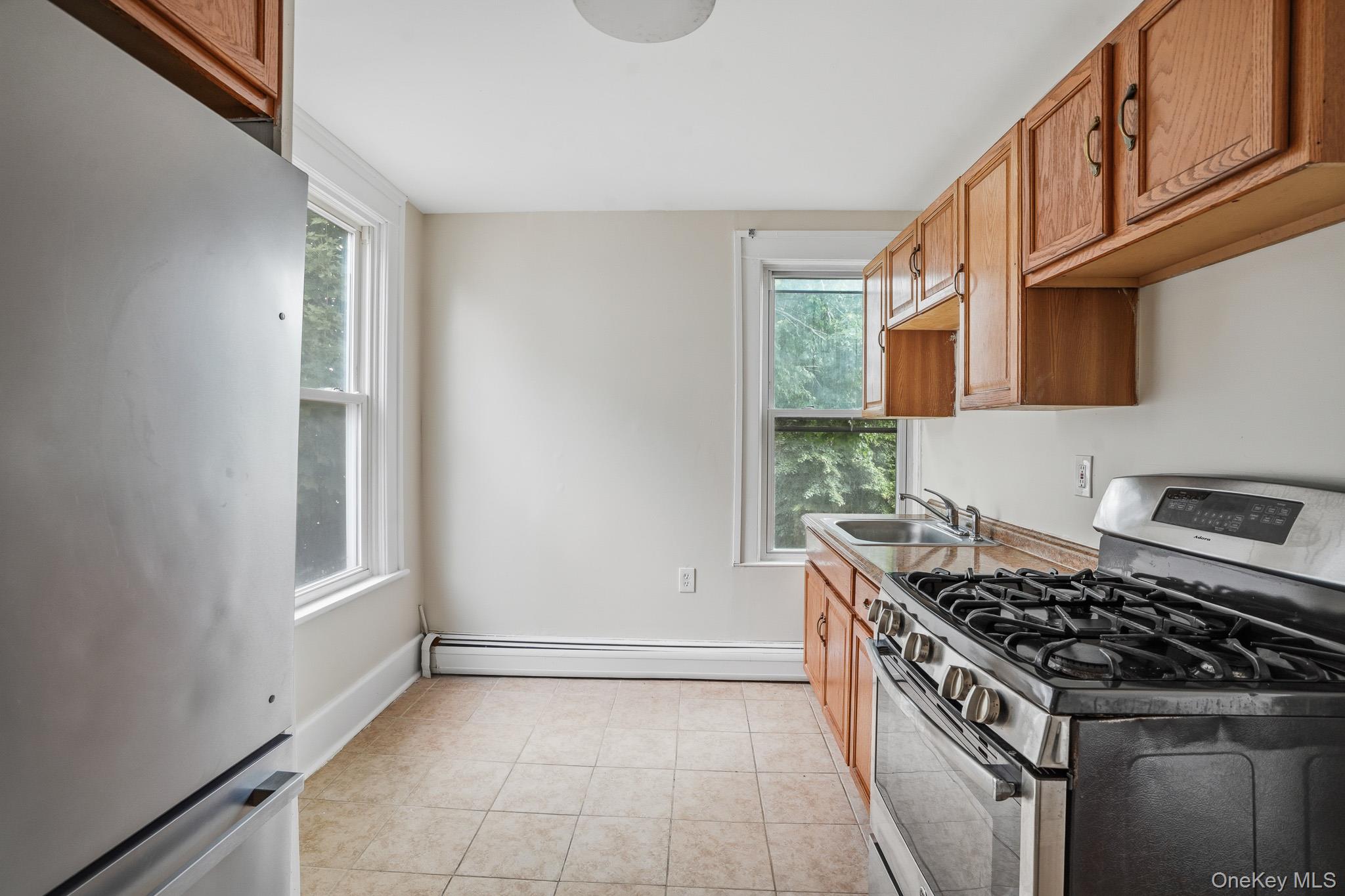 65 N Clinton Street Property Photo 23