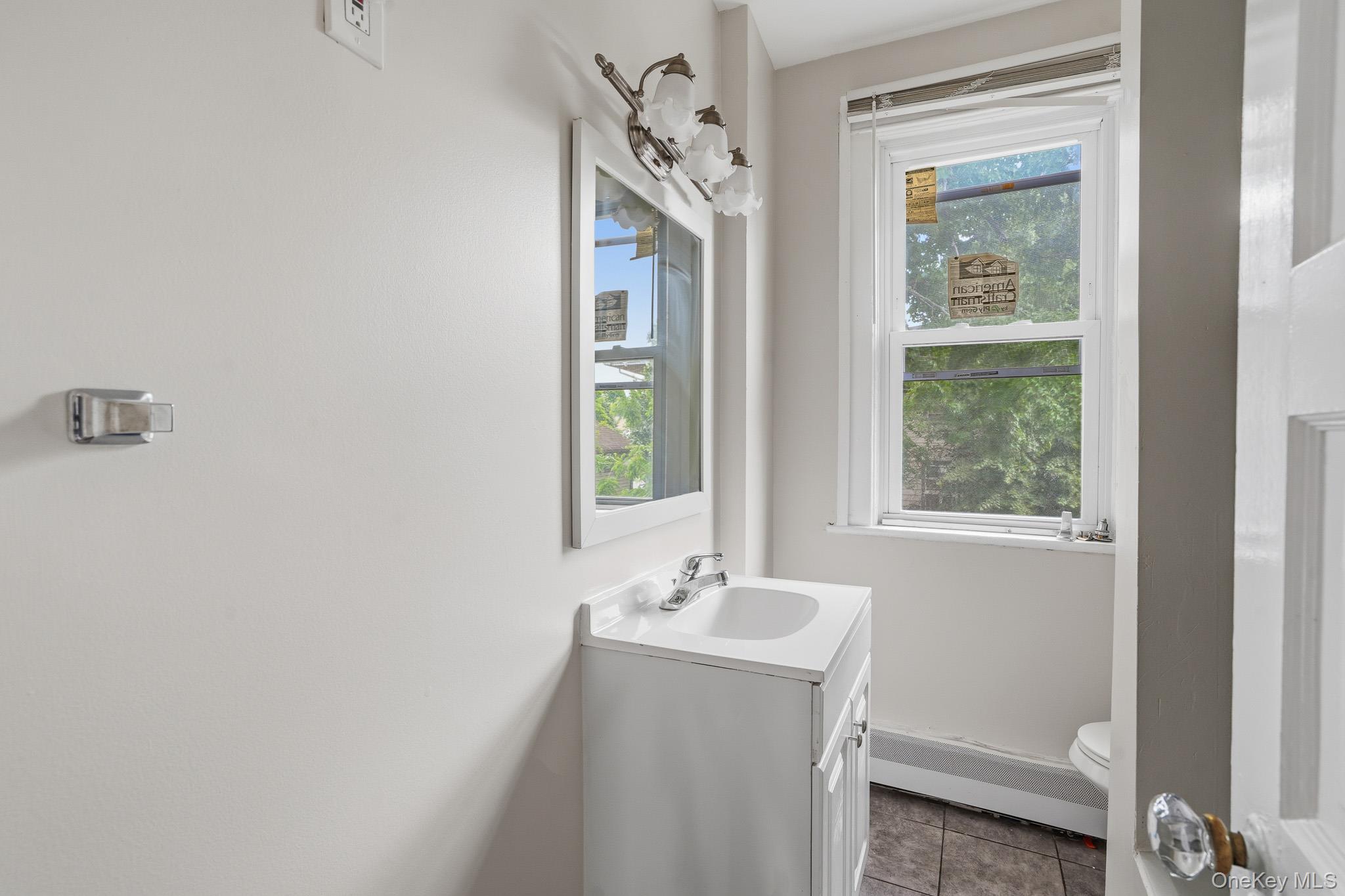 65 N Clinton Street Property Photo 24