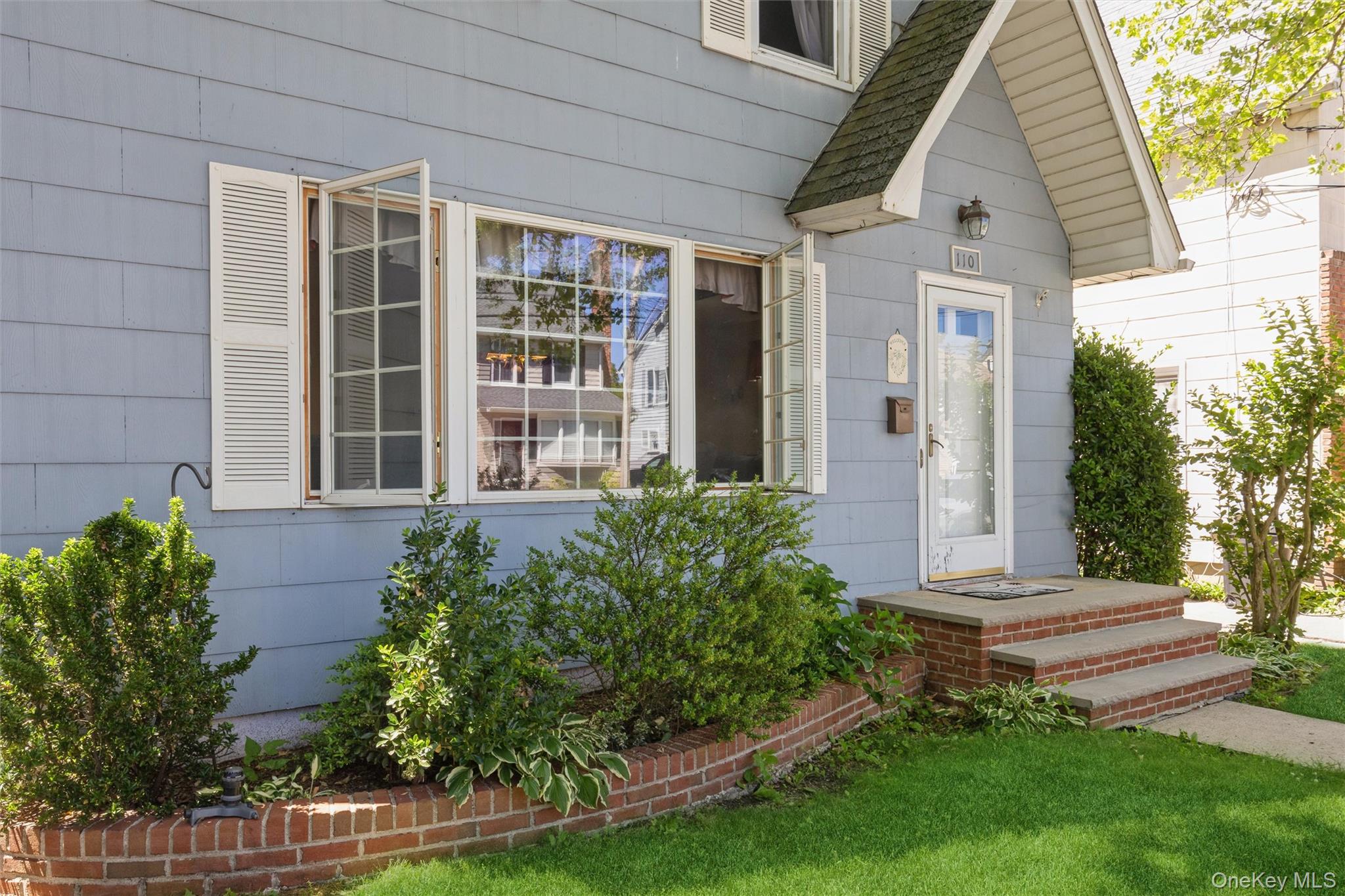 110 Yale Street Property Photo 3