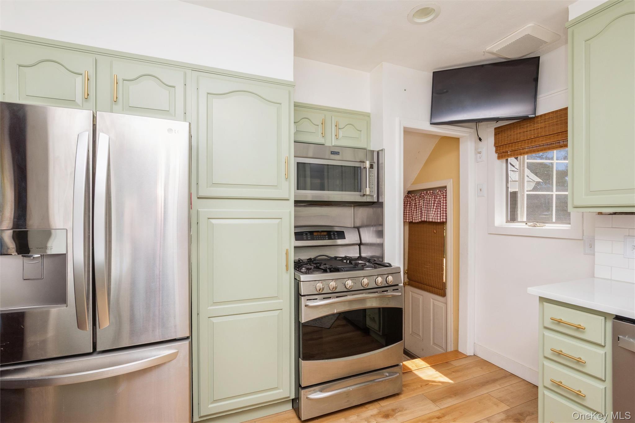 110 Yale Street Property Photo 8