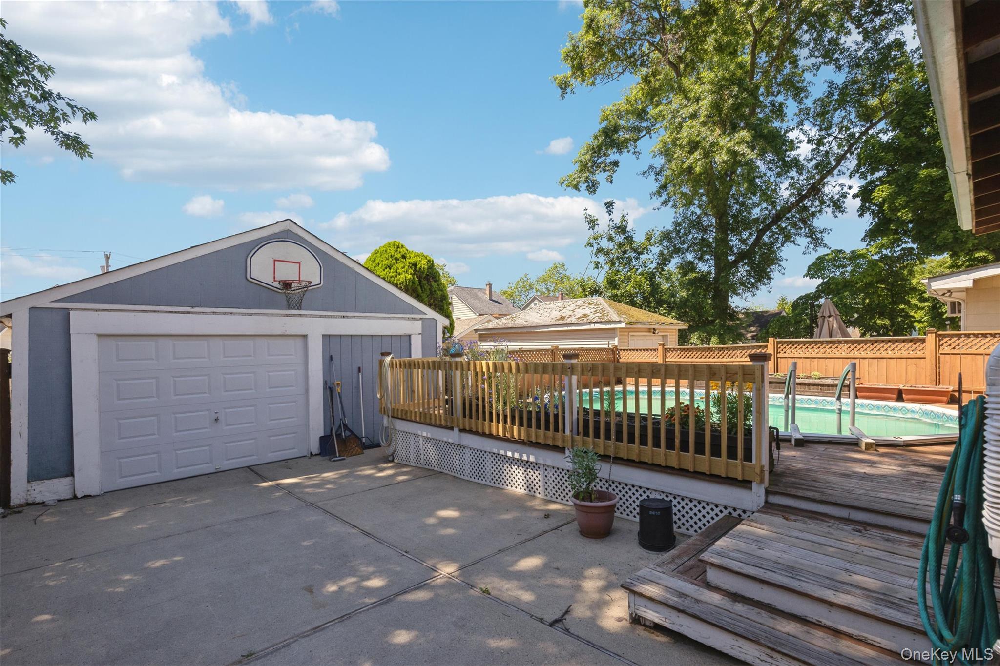 110 Yale Street Property Photo 27
