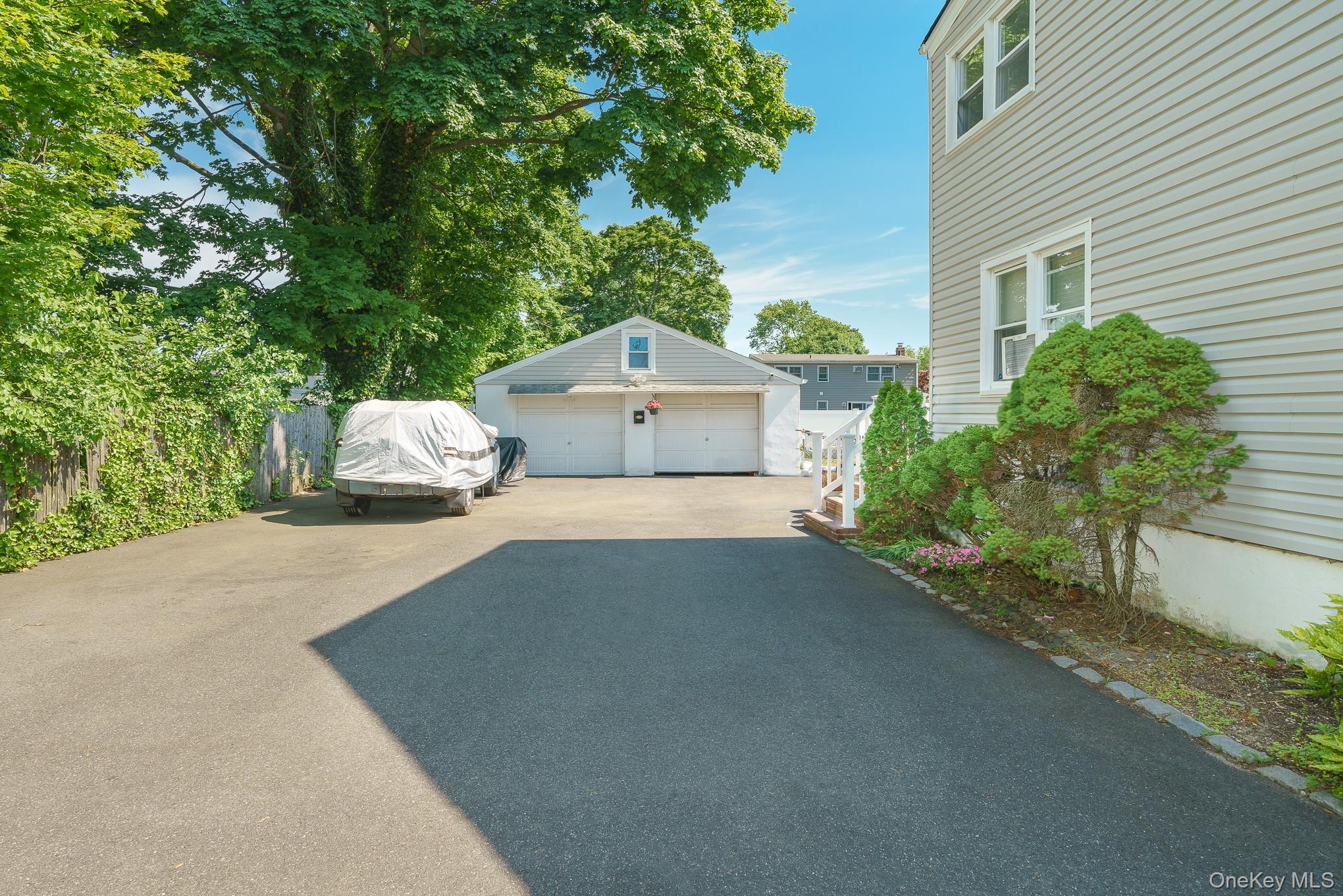 733 14th Street Property Photo 3