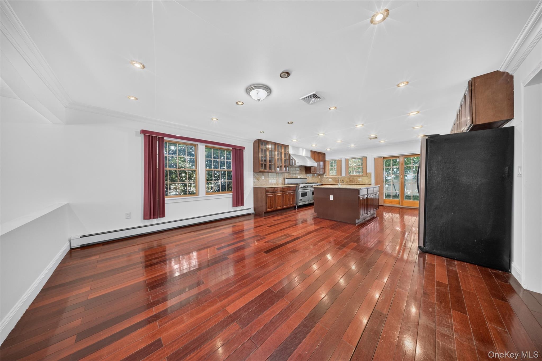 45 Yennicock Avenue Property Photo 10