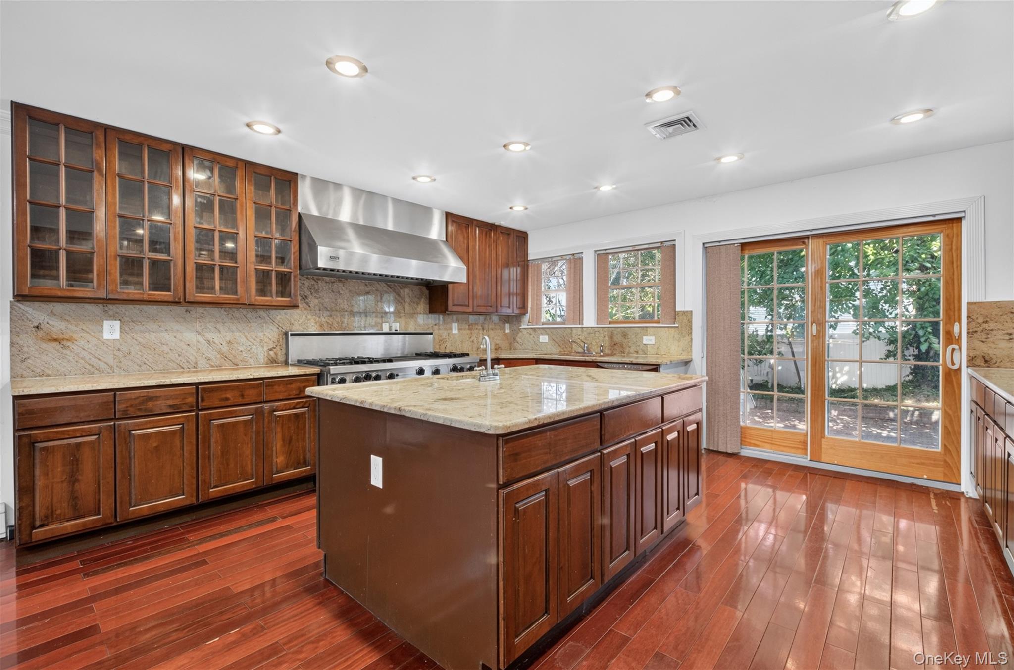 45 Yennicock Avenue Property Photo 13