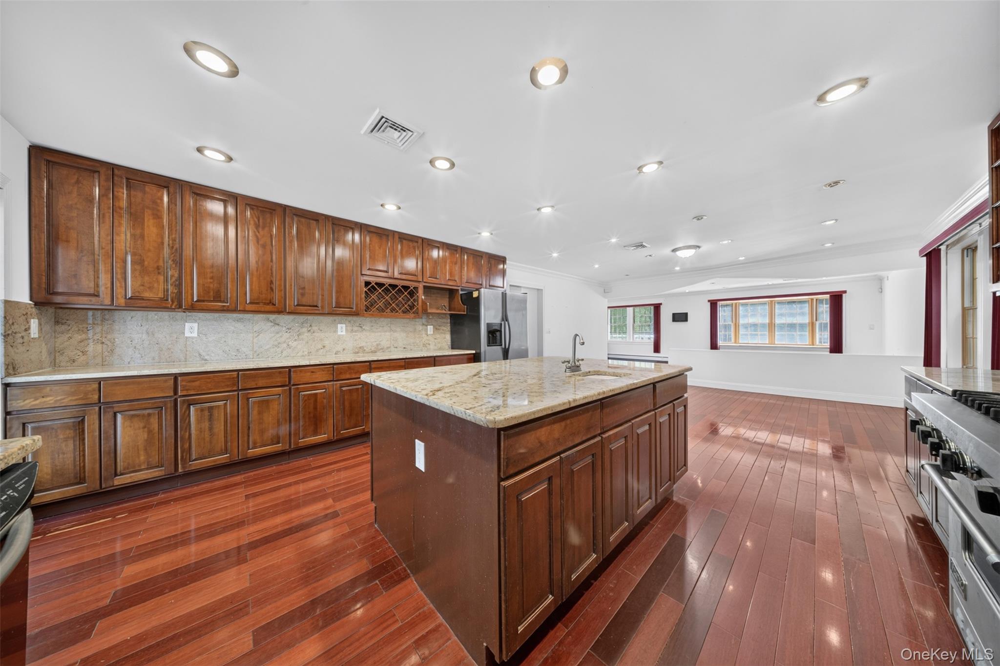 45 Yennicock Avenue Property Photo 16