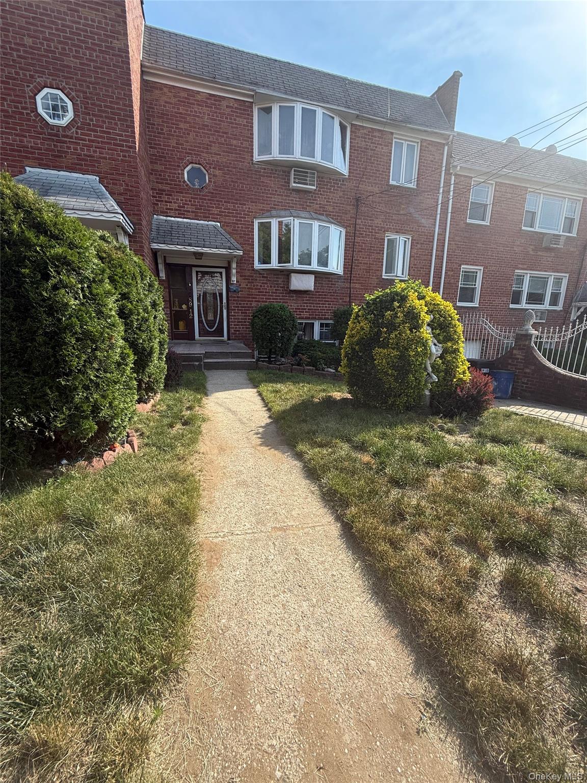 89-12 Desarc Road Property Photo 1