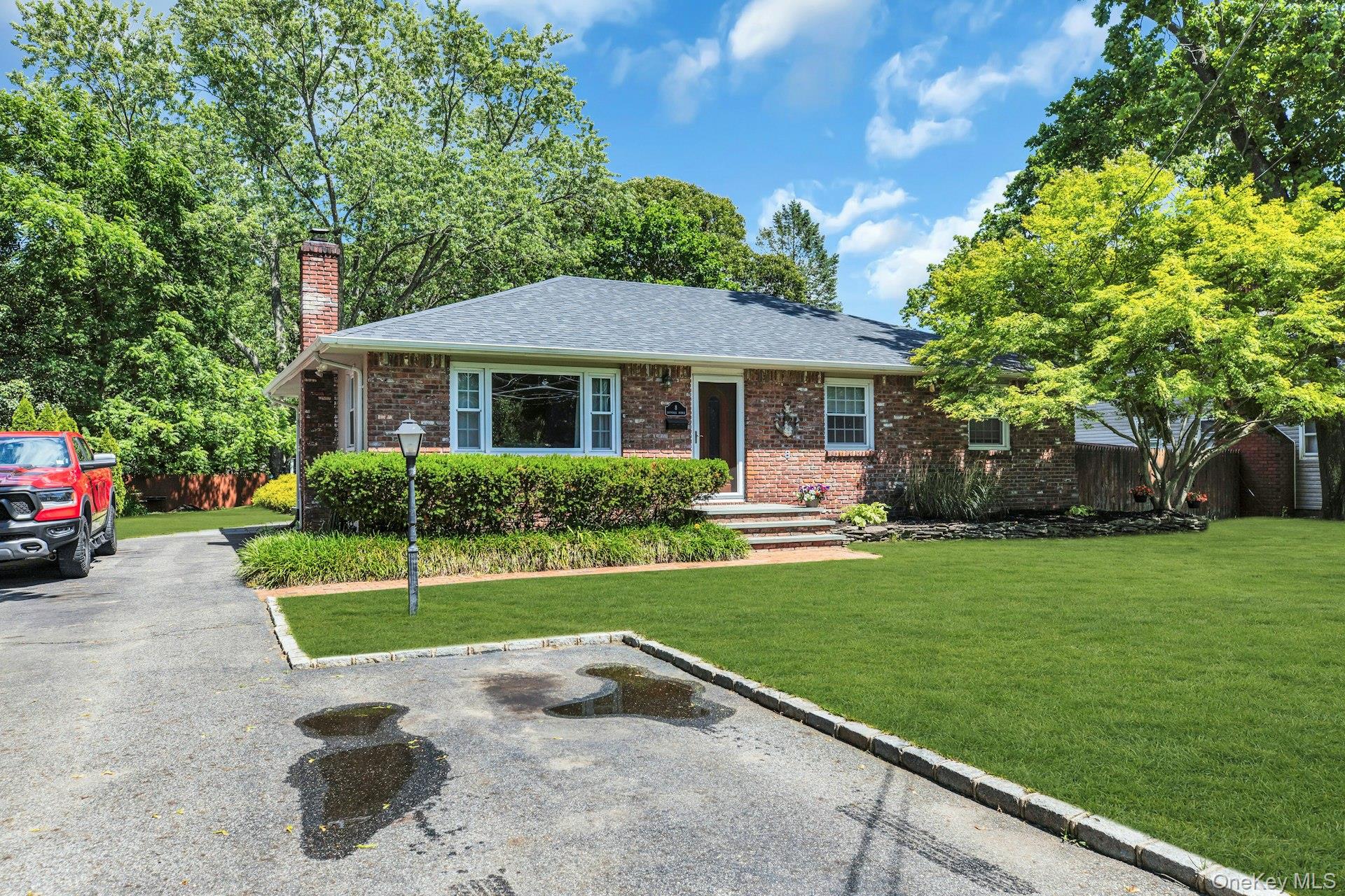 8 Eatondale Avenue Property Photo 2