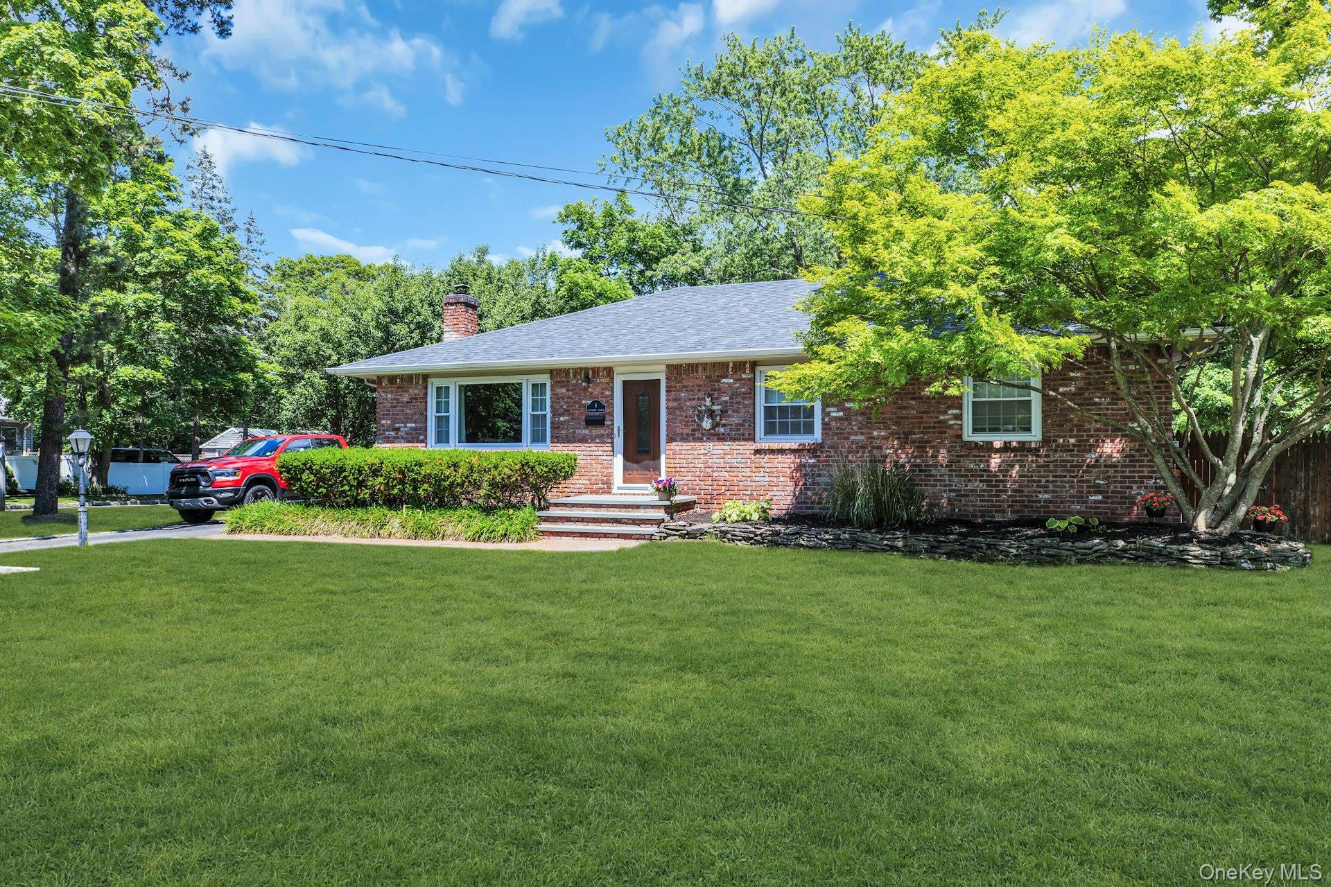8 Eatondale Avenue Property Photo 4