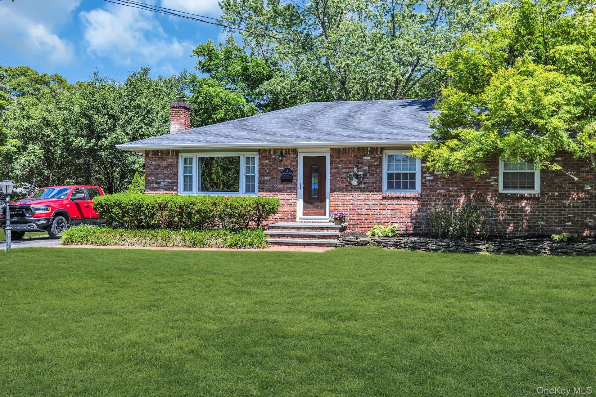 8 Eatondale Avenue Property Photo 5