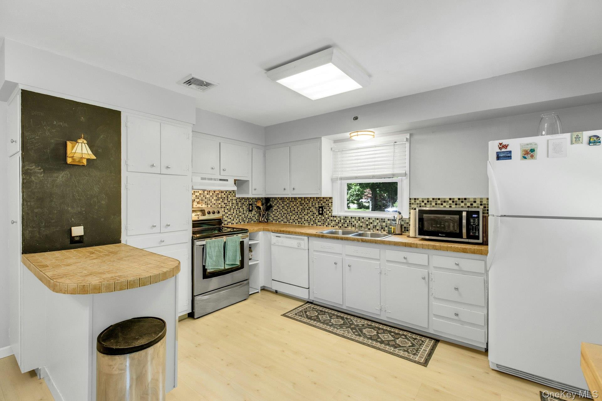 8 Eatondale Avenue Property Photo 11