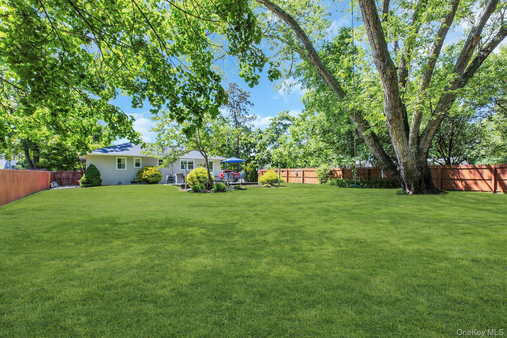 8 Eatondale Avenue Property Photo 23