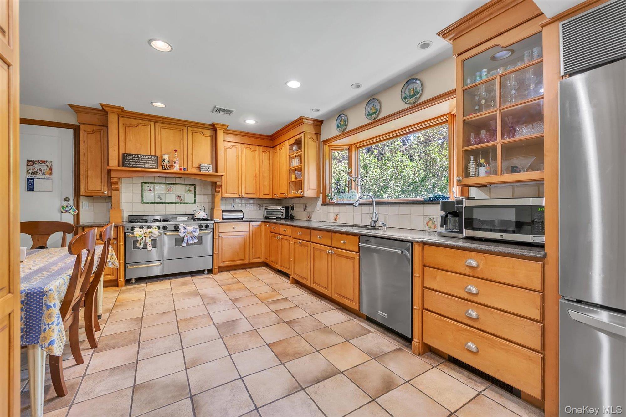 68 Beverly Road Property Photo 11