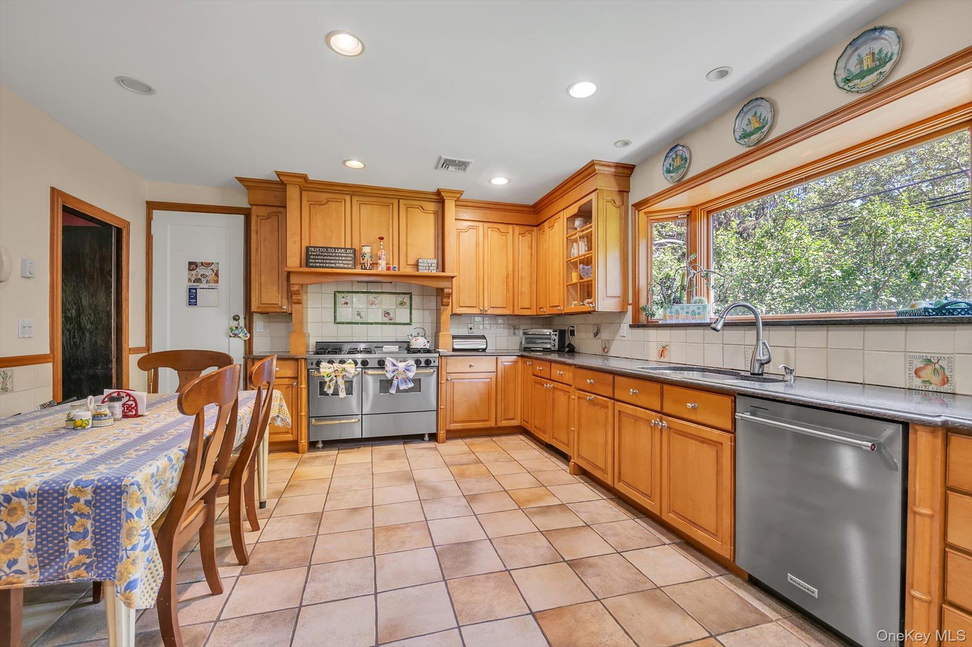 68 Beverly Road Property Photo 13