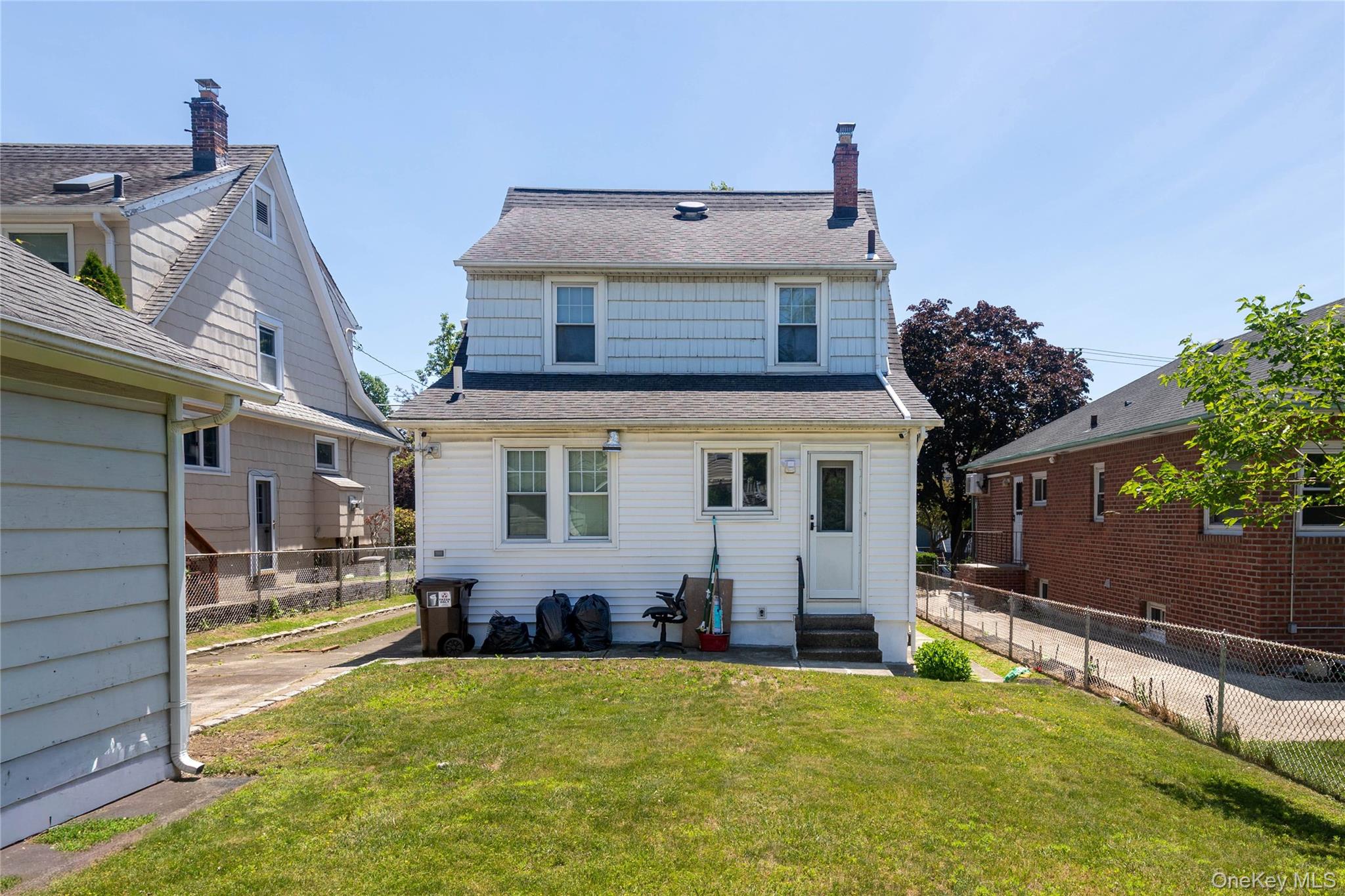 15719 13th Avenue Property Photo 2