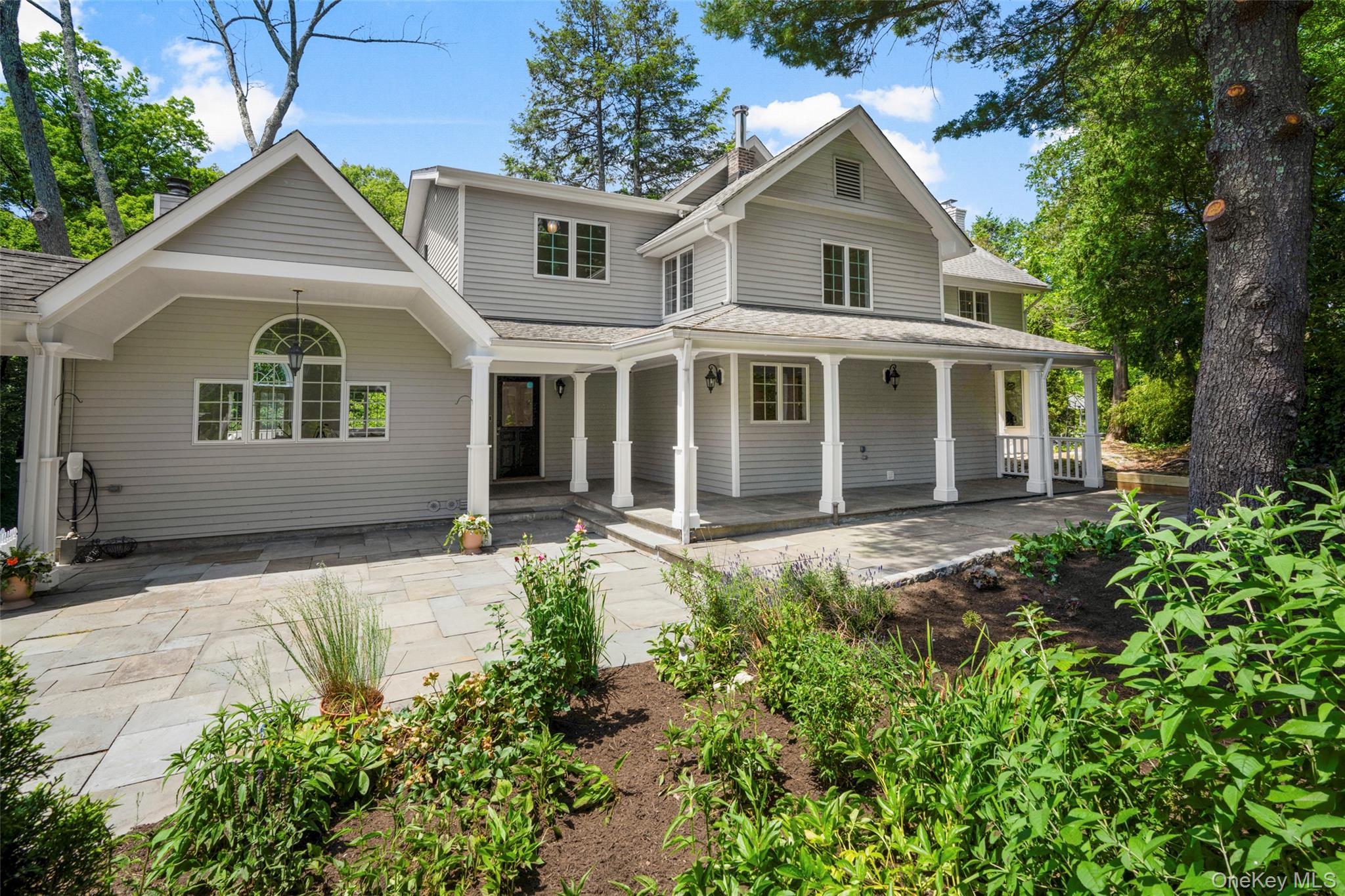 125 Saxon Woods Road Property Photo 1