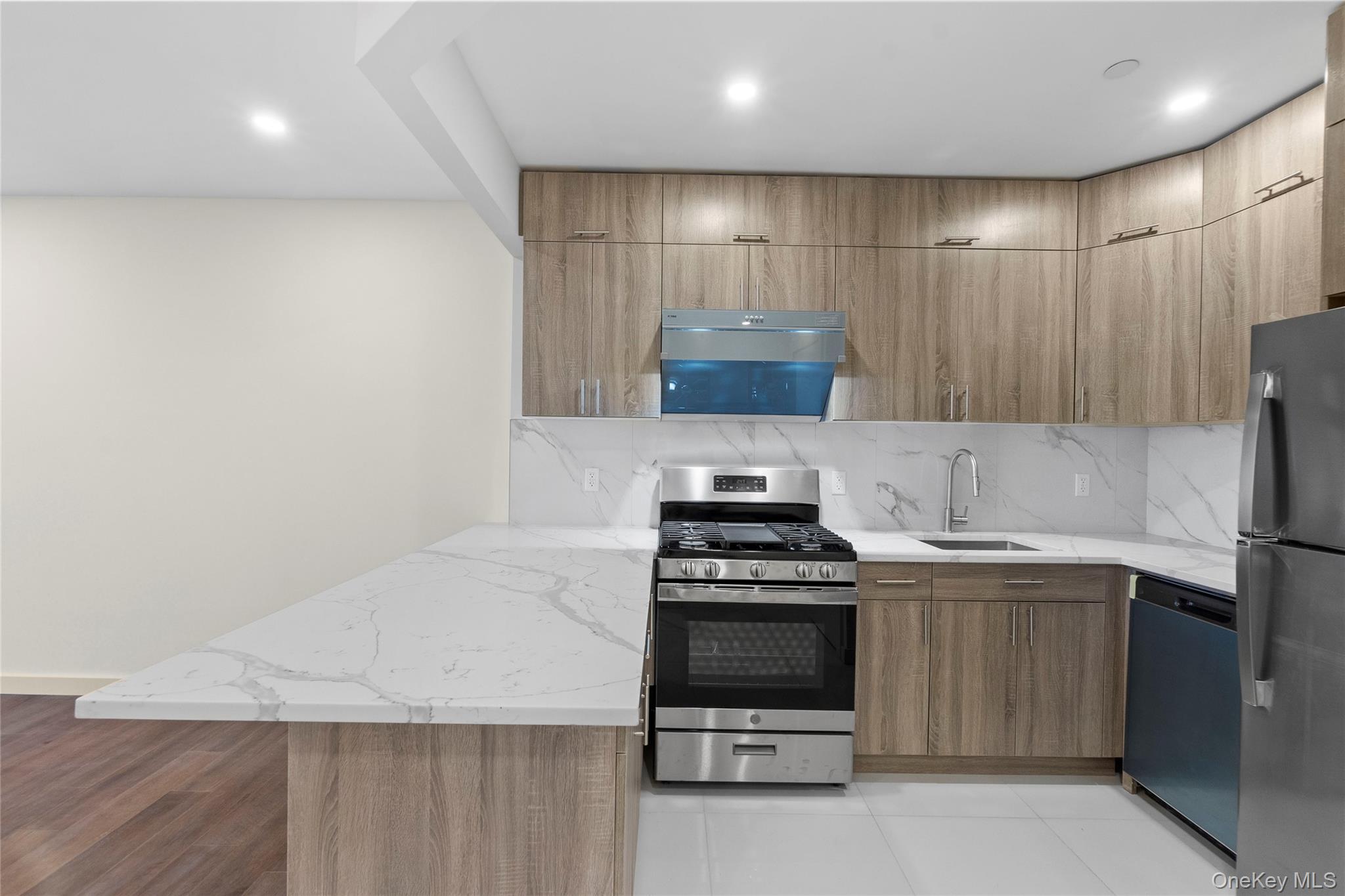 124-28 Queens Boulevard 11c Property Photo 5