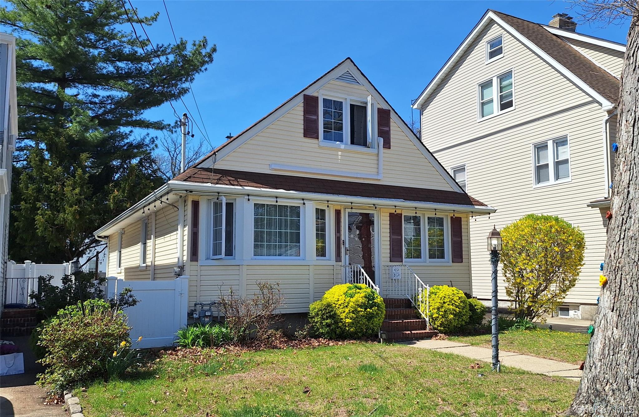 184 E Chester Street Property Photo 2