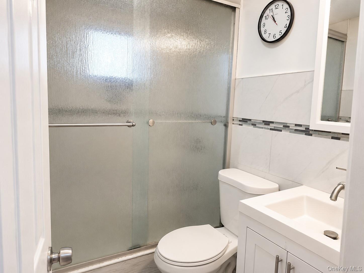 184 E Chester Street Property Photo 8