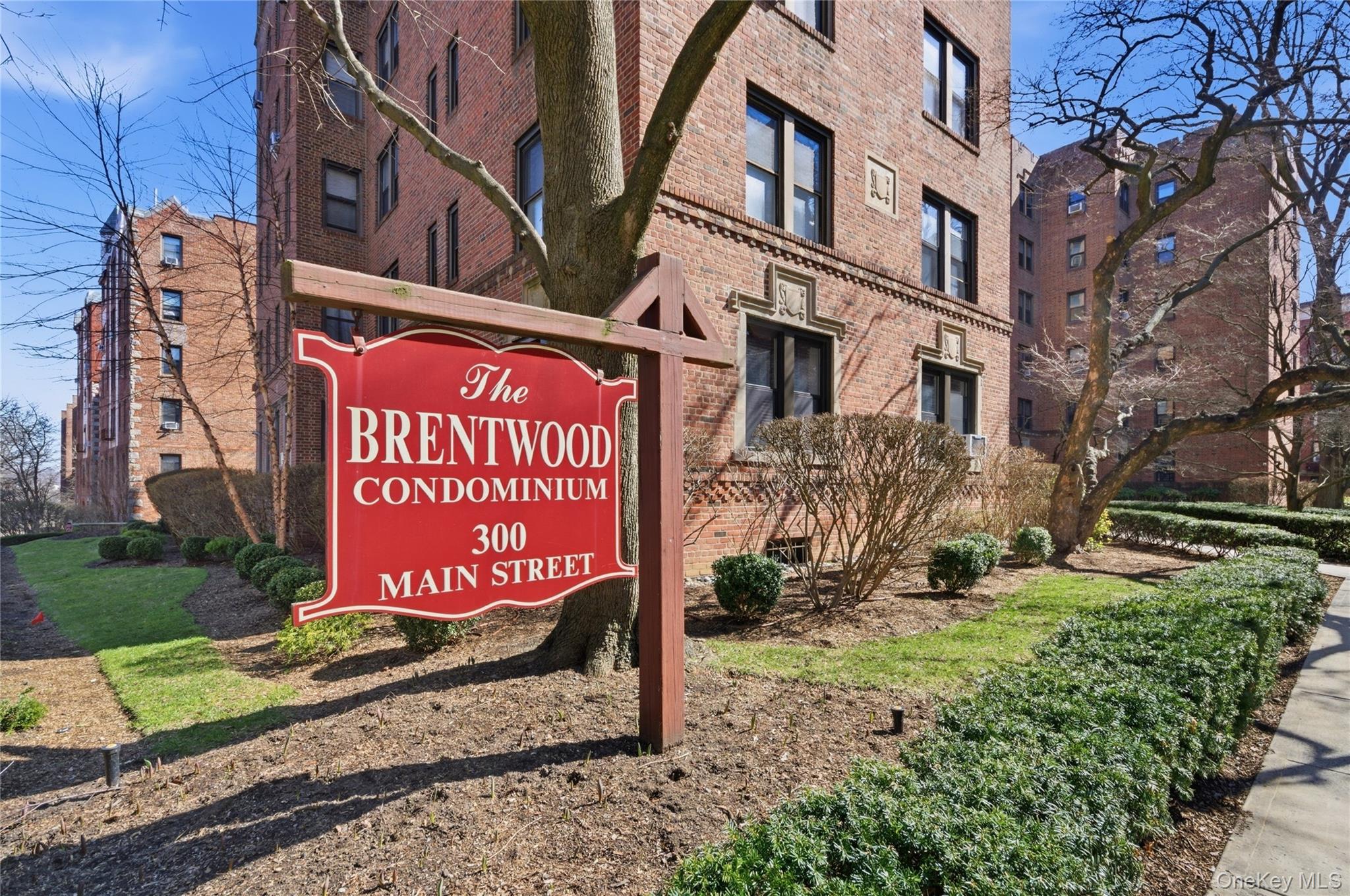 300 Main Street 2a Property Photo 1