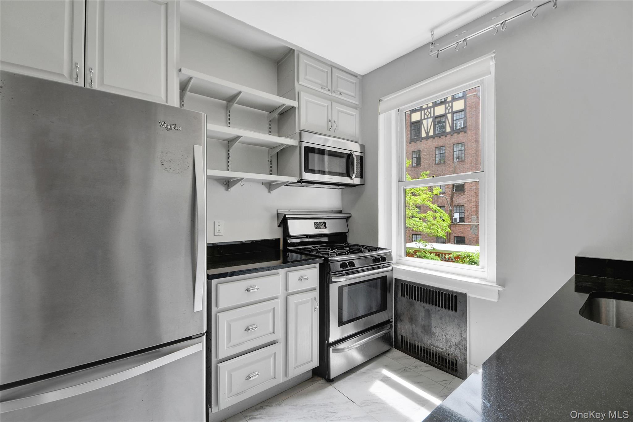 300 Main Street 2a Property Photo 12