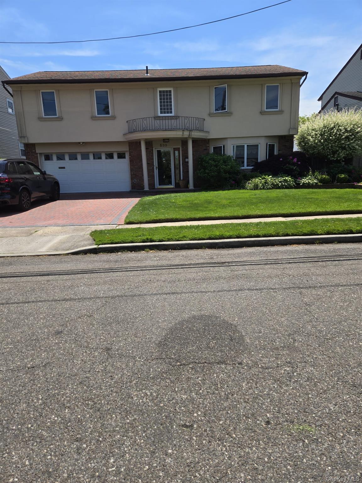 533 Halevy Drive Property Photo 1