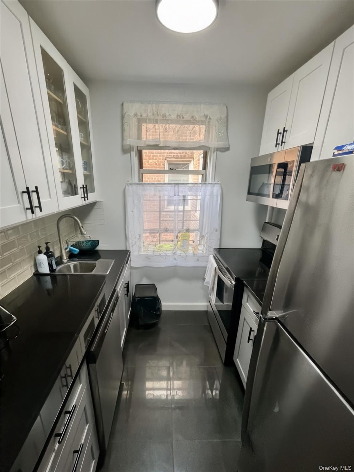 180 Van Cortlandt Park 5j Property Photo 5