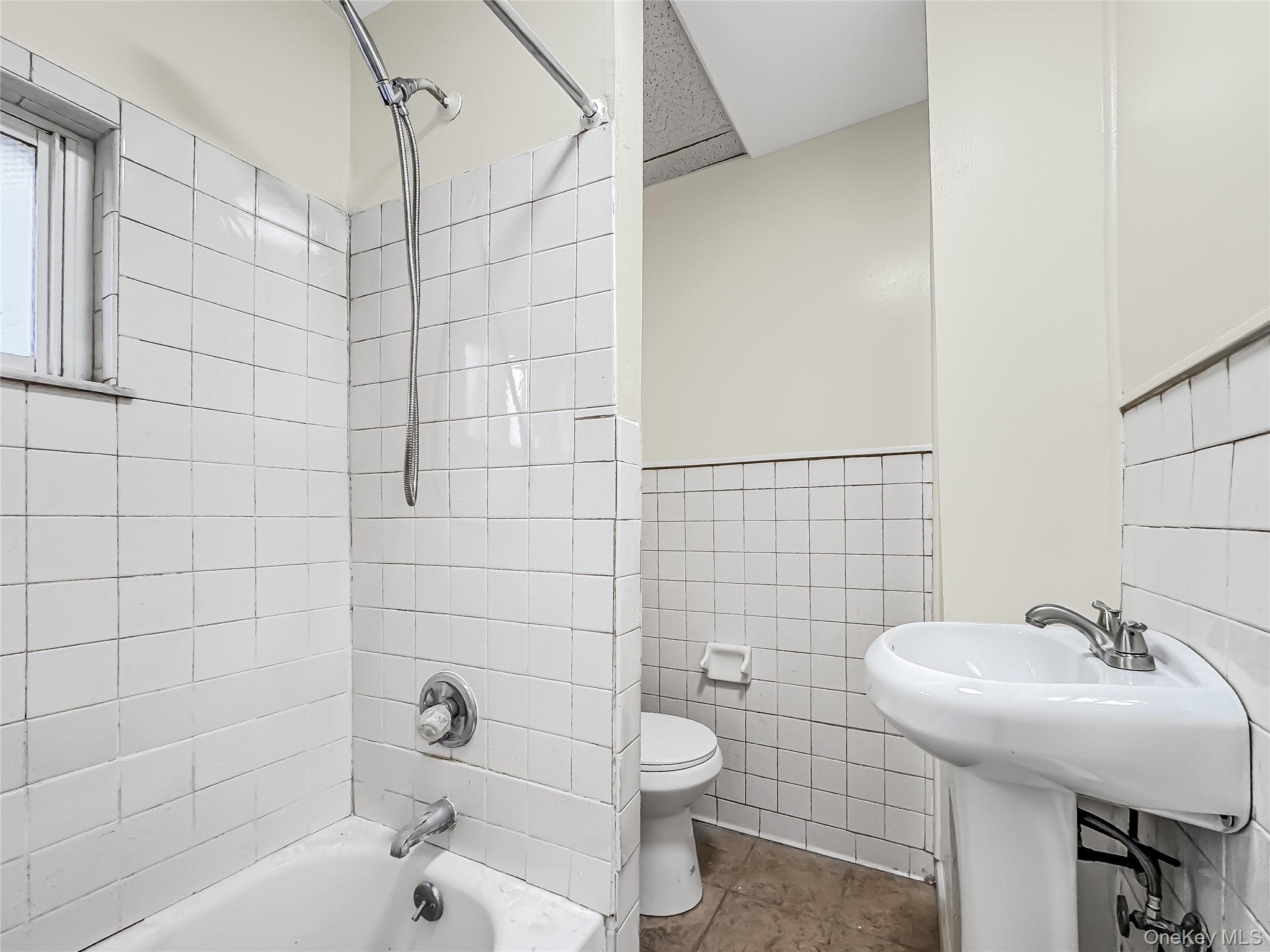 119 S 11th Avenue 1 Property Photo 6