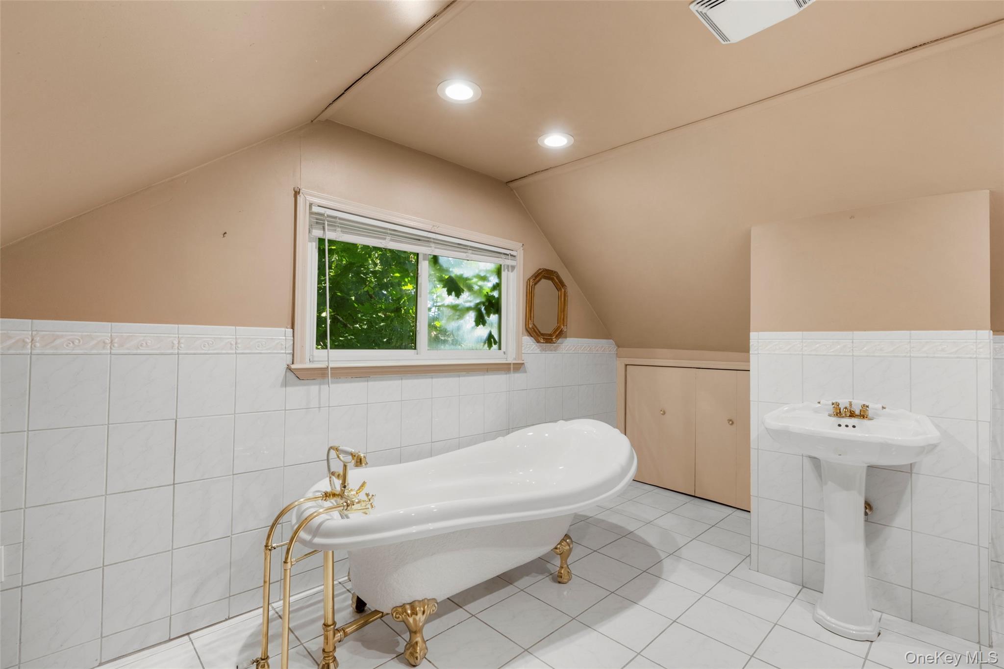 9 Pembrook Drive Property Photo 14