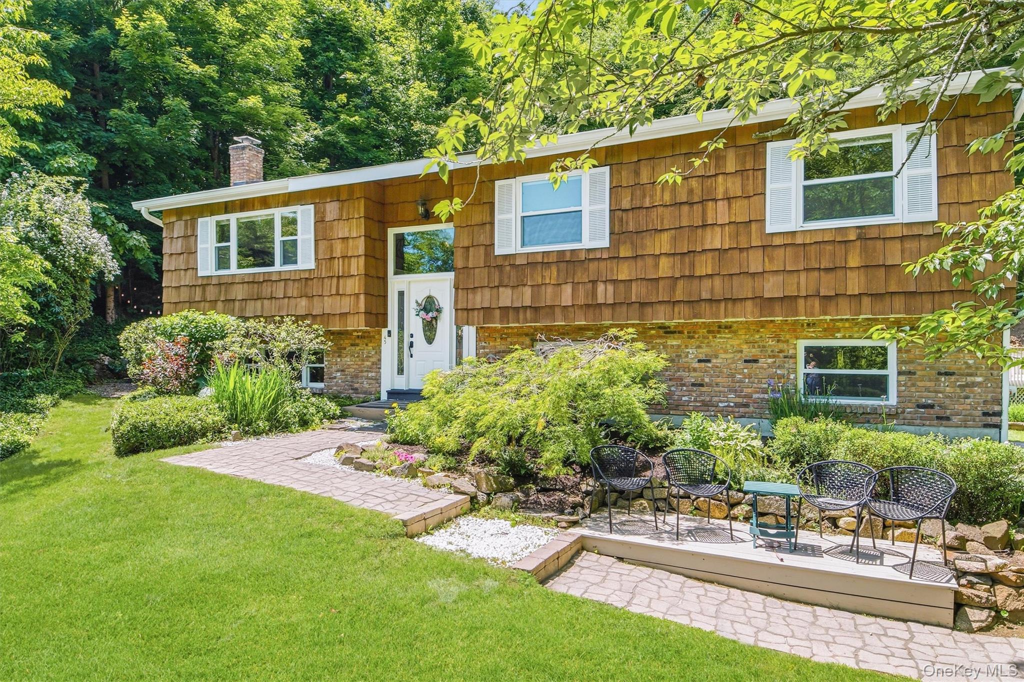45 Lakeview Avenue Property Photo 4