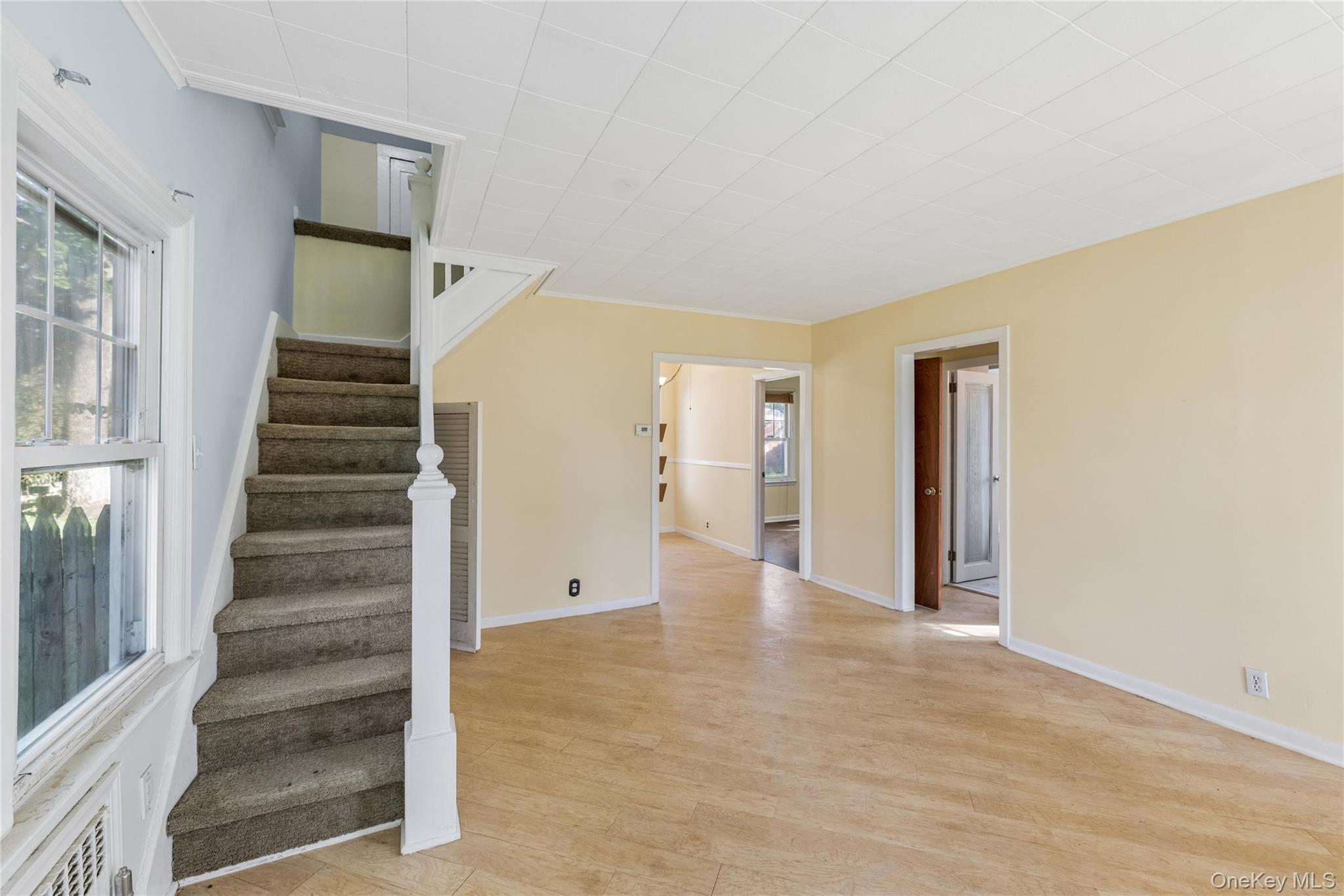 36 Lakeview Court Property Photo 5