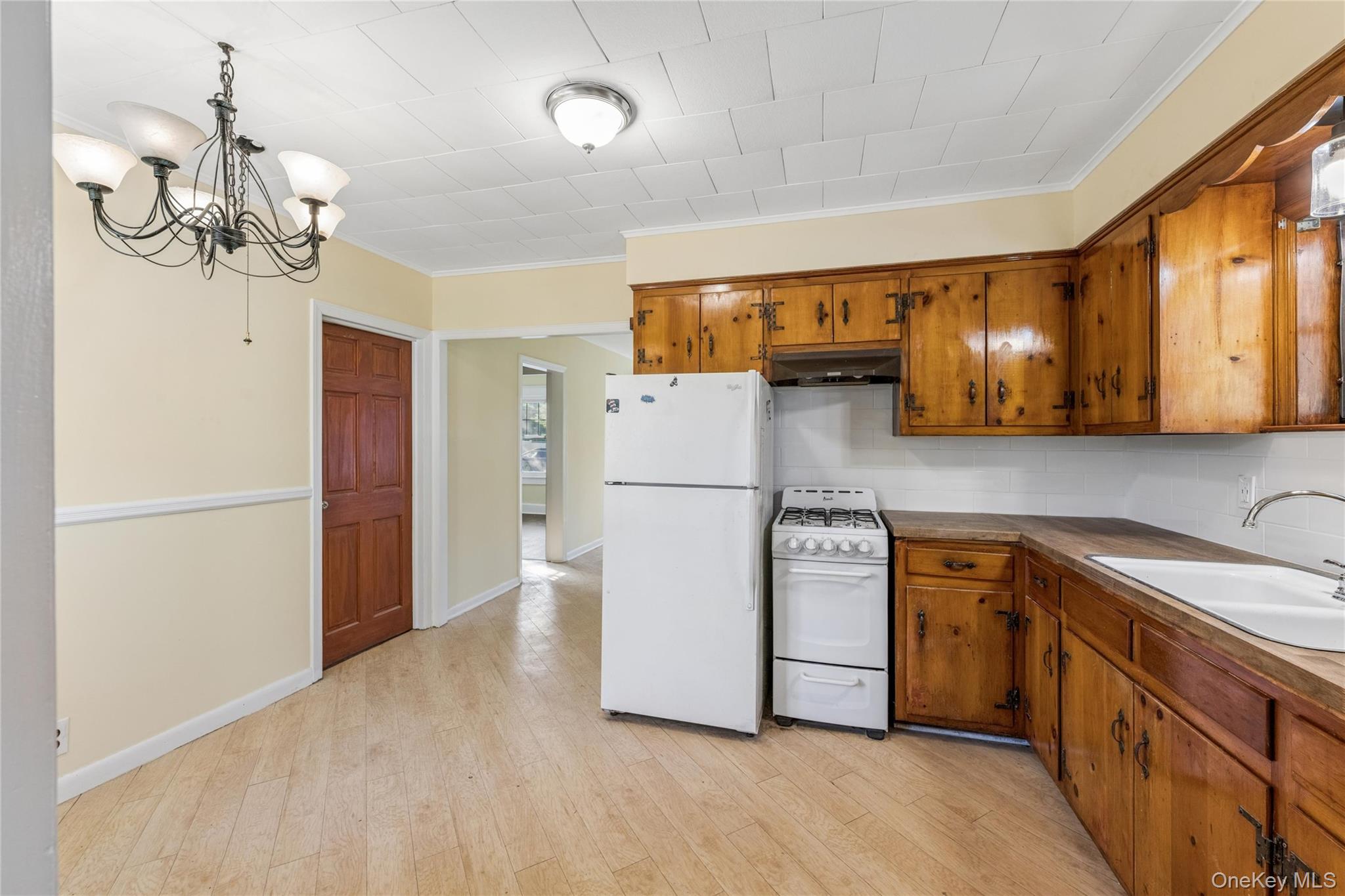 36 Lakeview Court Property Photo 10