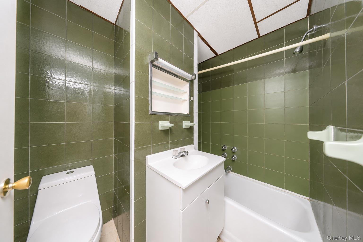 33 Avenue U Property Photo 20