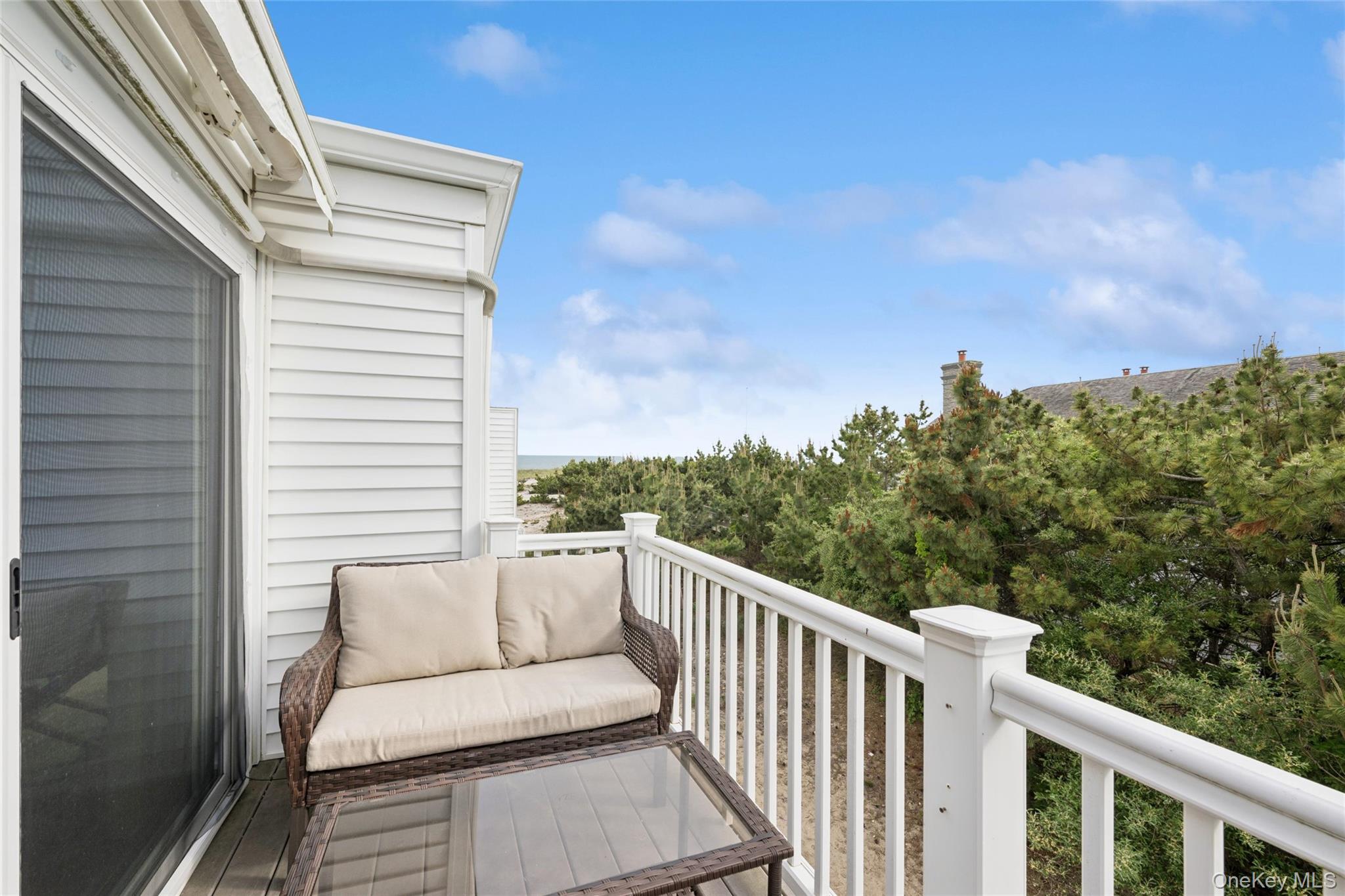 281 Dune Road 17b Property Photo 13