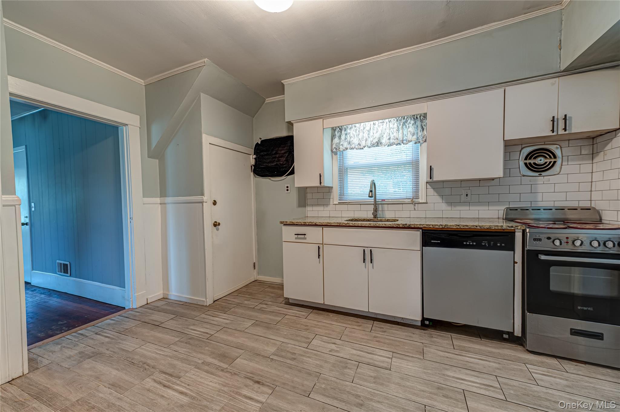 129 Bay Avenue Property Photo 11