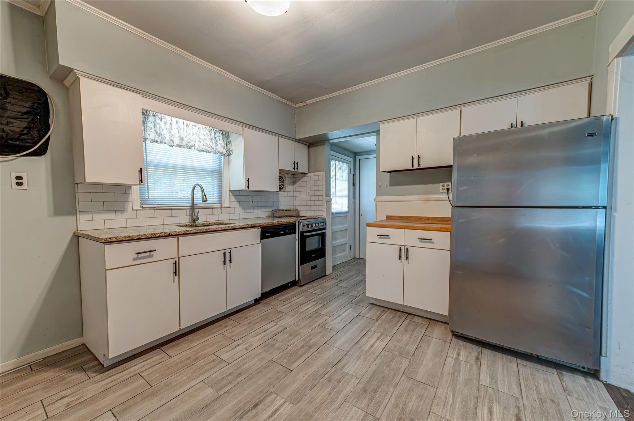 129 Bay Avenue Property Photo 12