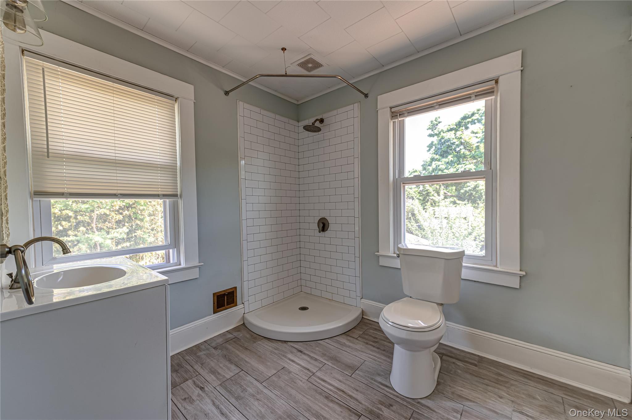 129 Bay Avenue Property Photo 14